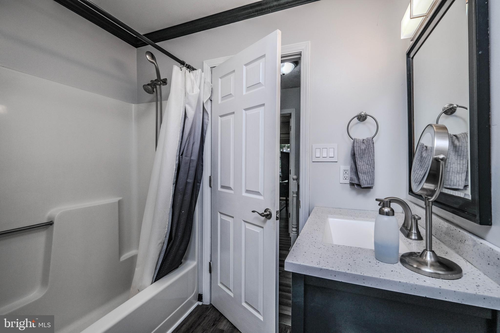 LAKE HOLIDAY ESTATES - Residential