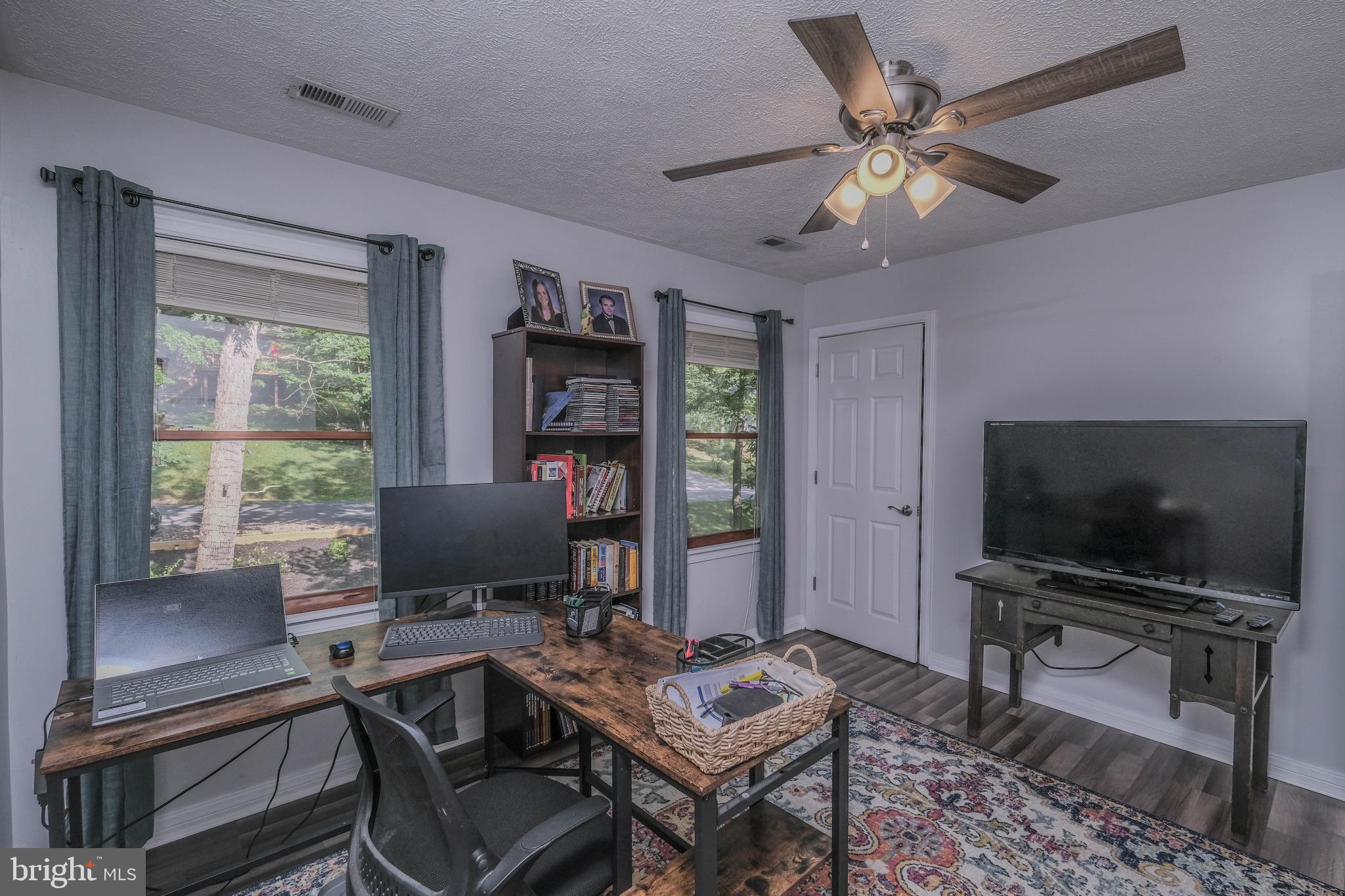 LAKE HOLIDAY ESTATES - Residential