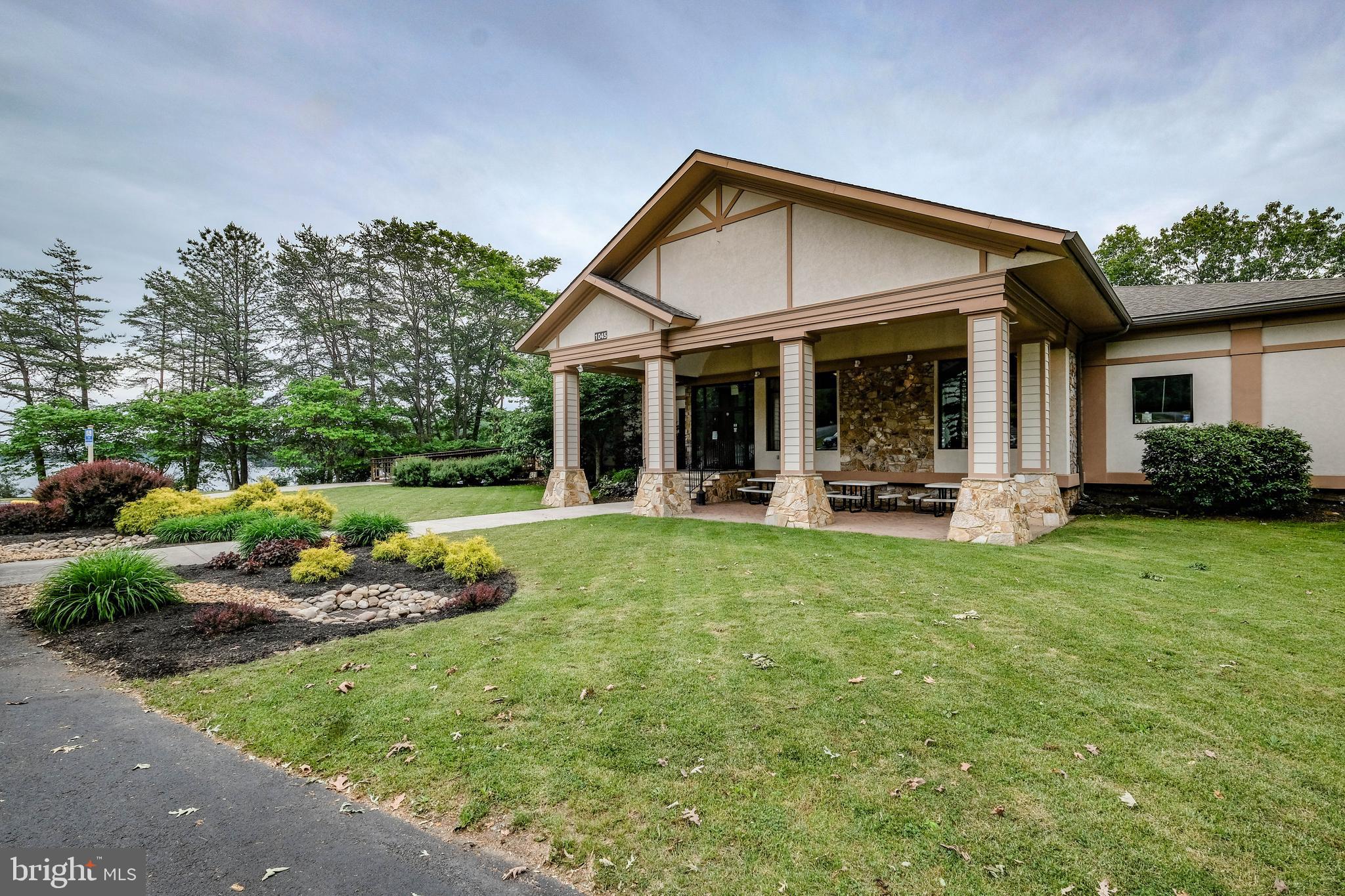 LAKE HOLIDAY ESTATES - Residential