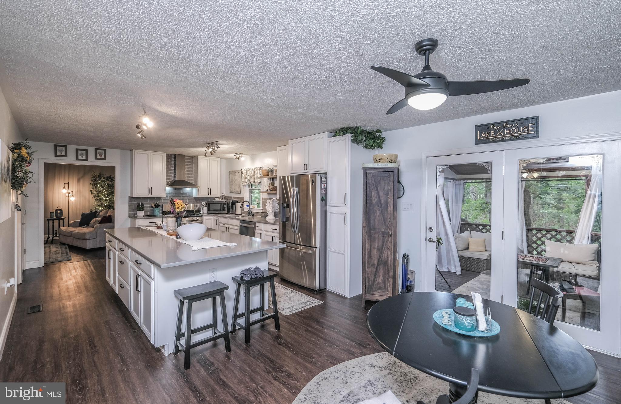 LAKE HOLIDAY ESTATES - Residential