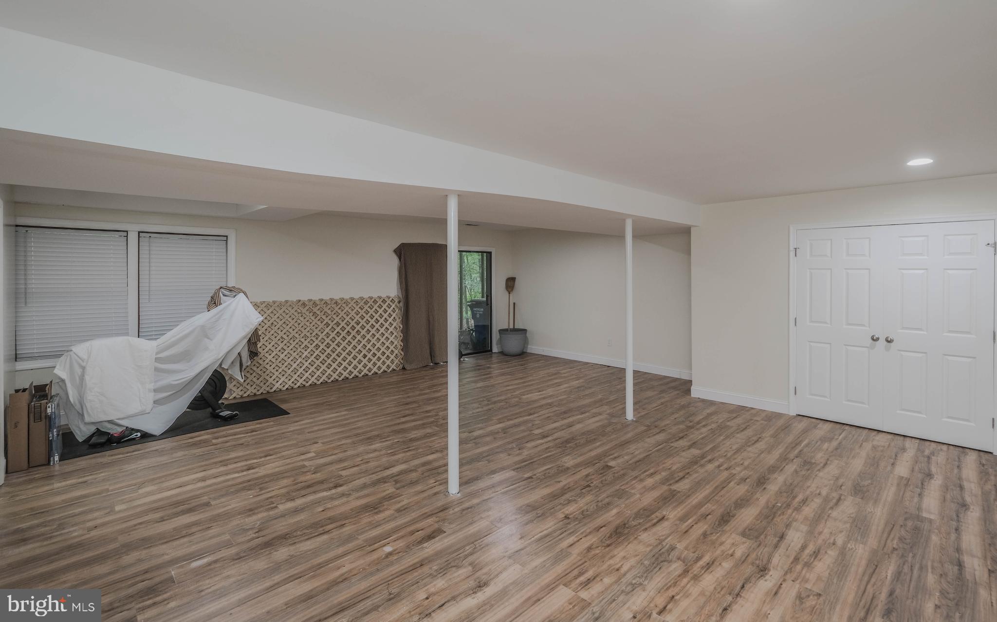 LAKE HOLIDAY ESTATES - Residential