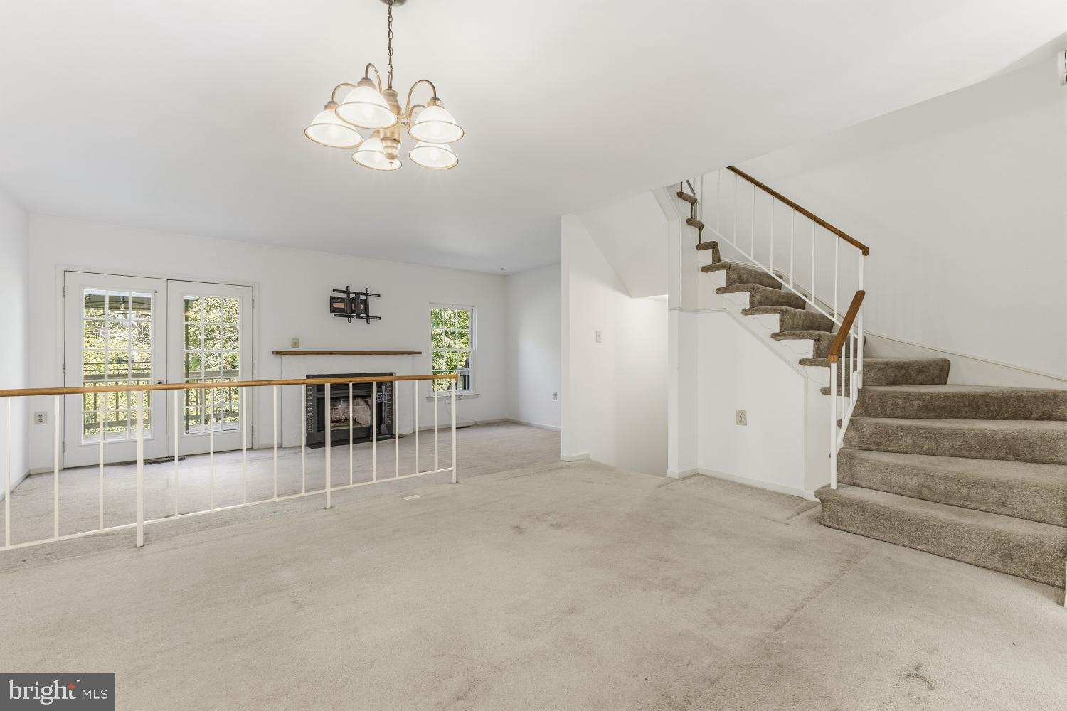 3458 CONDOR LANE