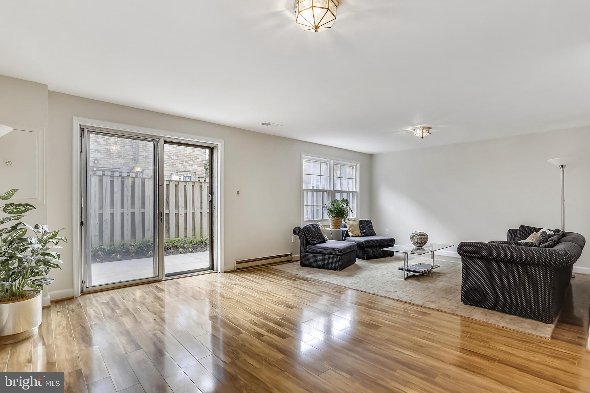 WESTLAKE TERRACE - Residential Lease