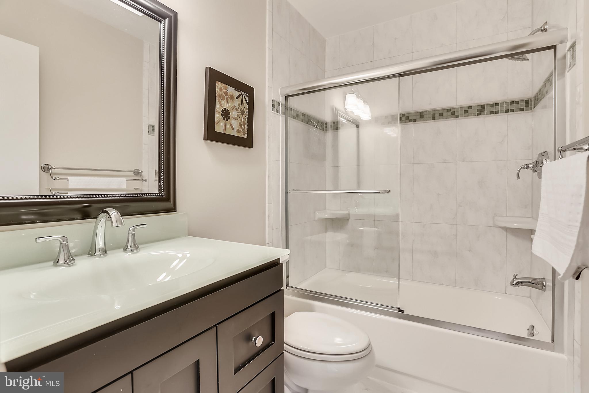 WESTLAKE TERRACE - Residential Lease