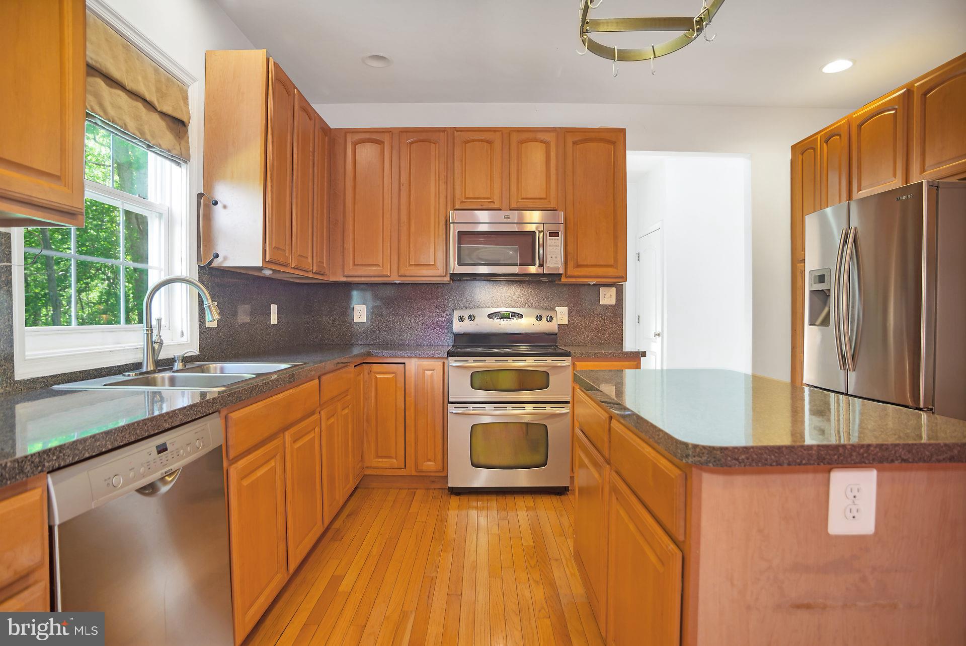 MALLARDS POND - Residential