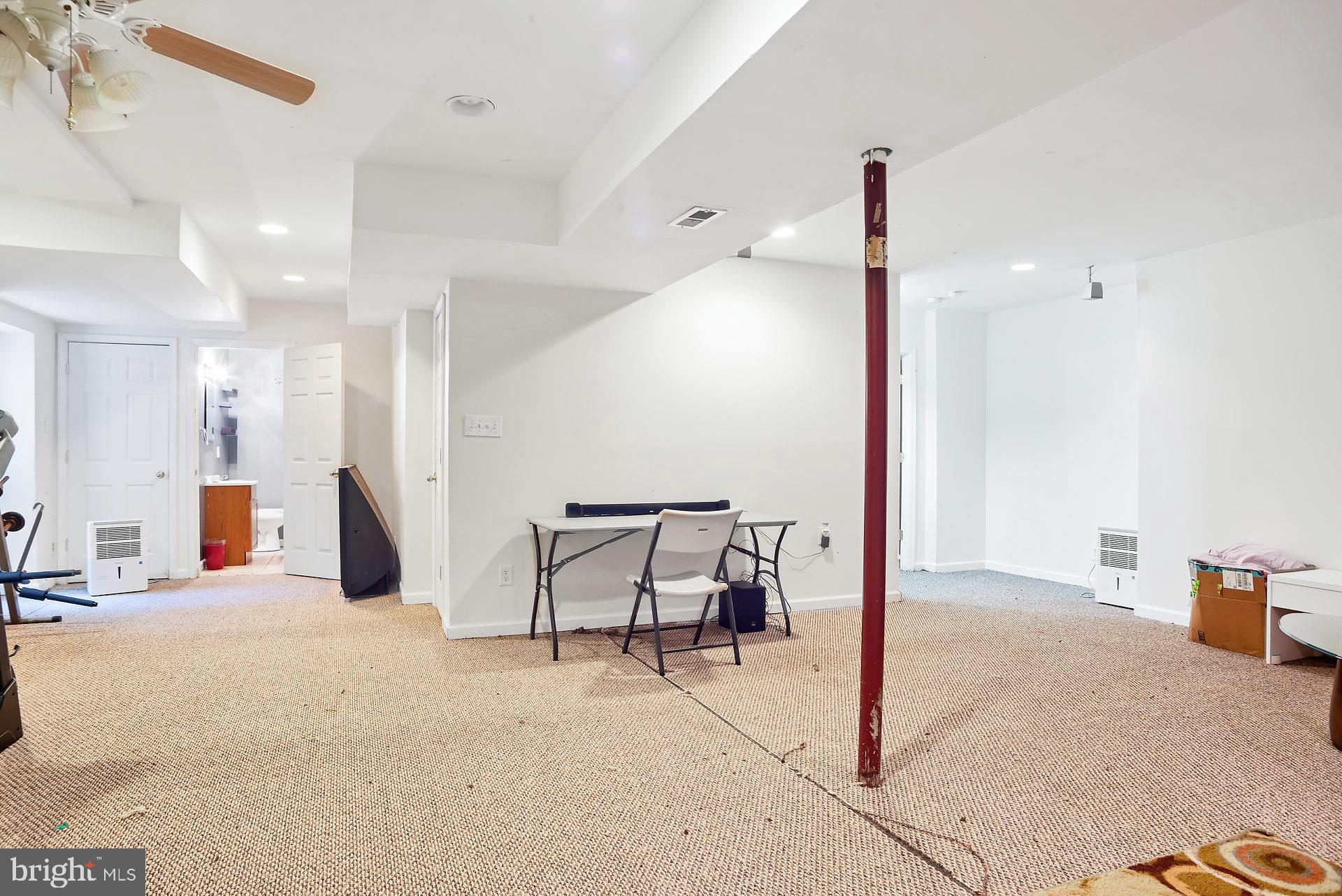 MALLARDS POND - Residential