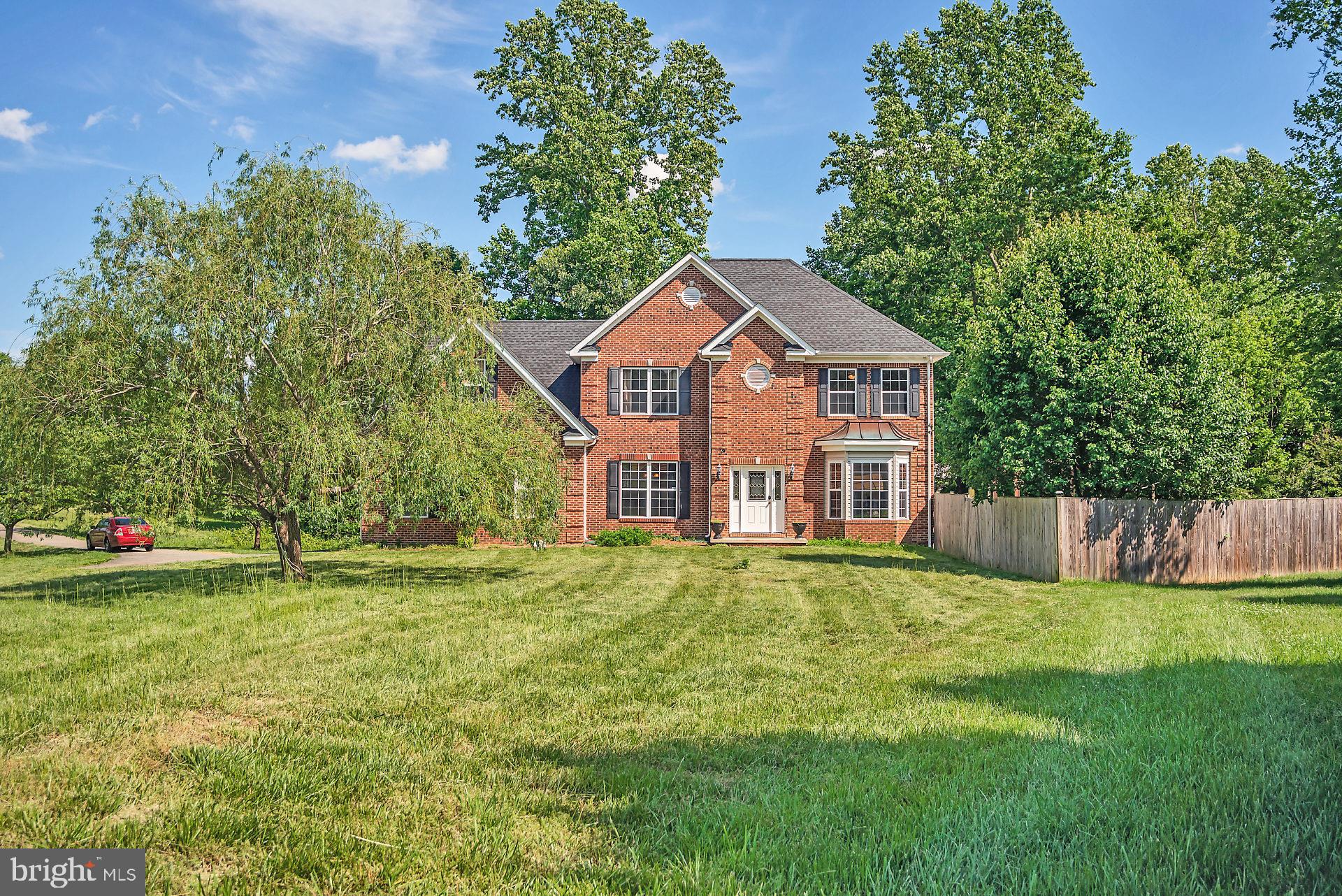 MALLARDS POND - Residential