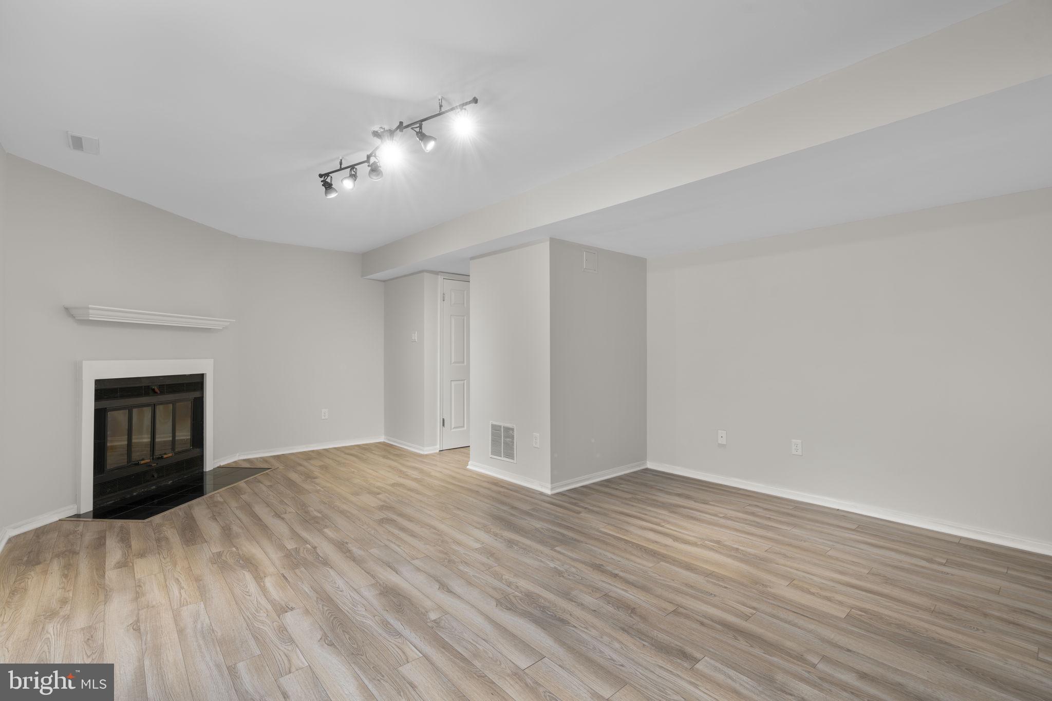 DORSEY HALL - Residential