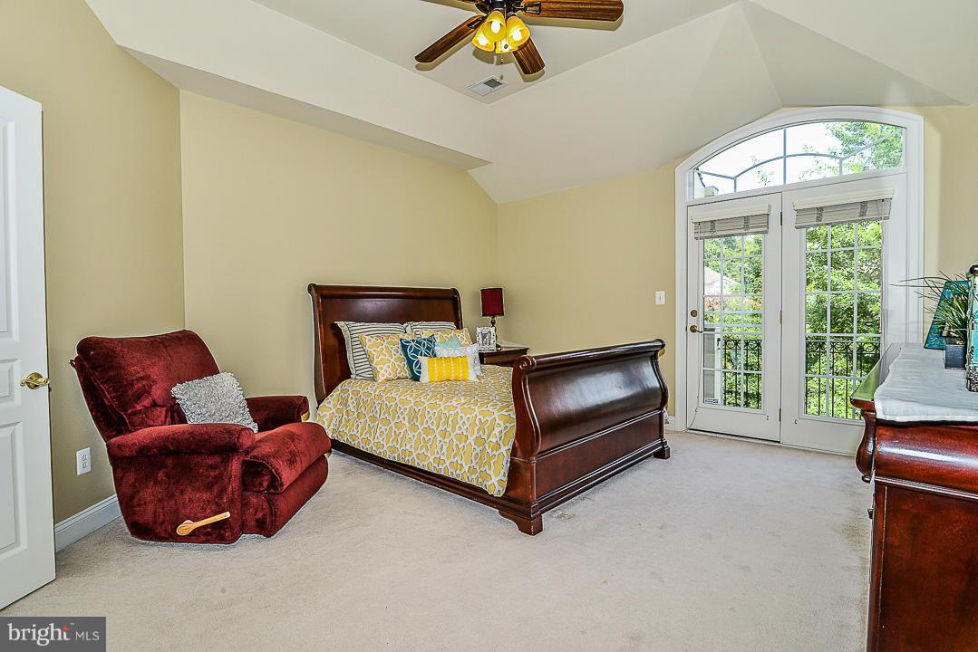 CEDAR CHASE - Residential