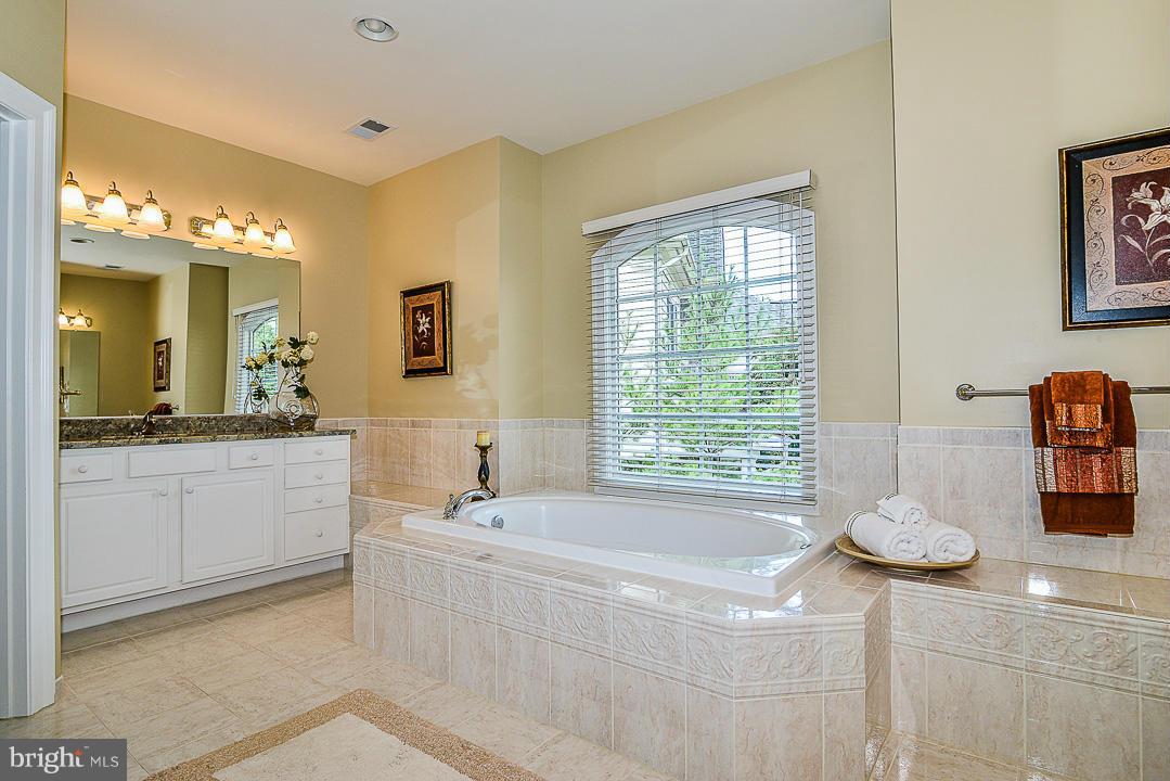 CEDAR CHASE - Residential