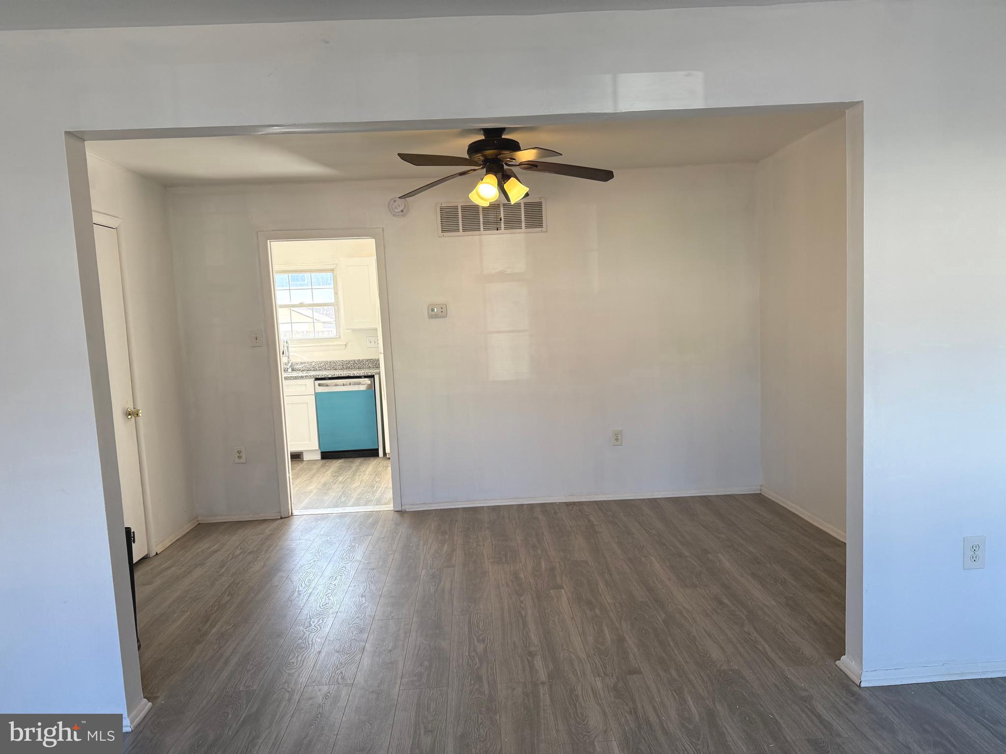 KINGS COURT - Residential