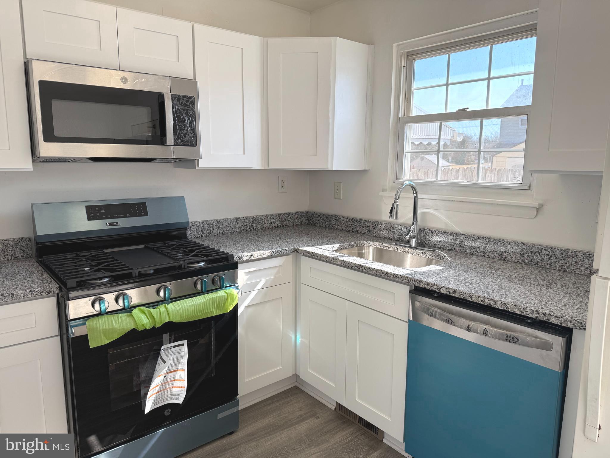 KINGS COURT - Residential