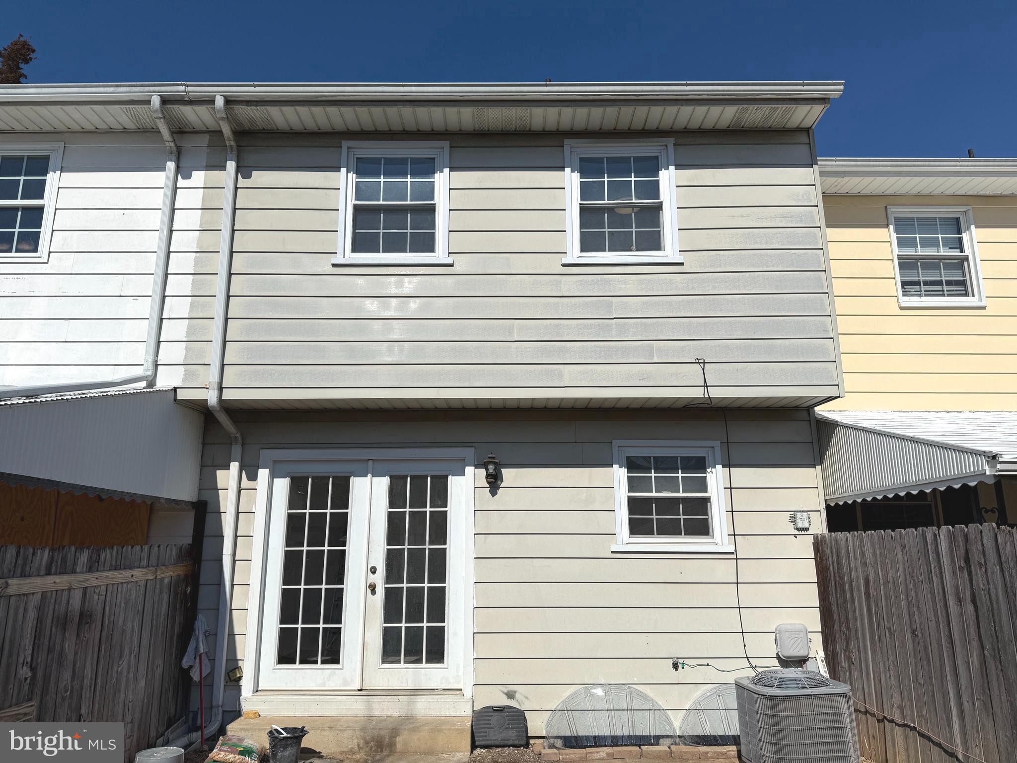 KINGS COURT - Residential