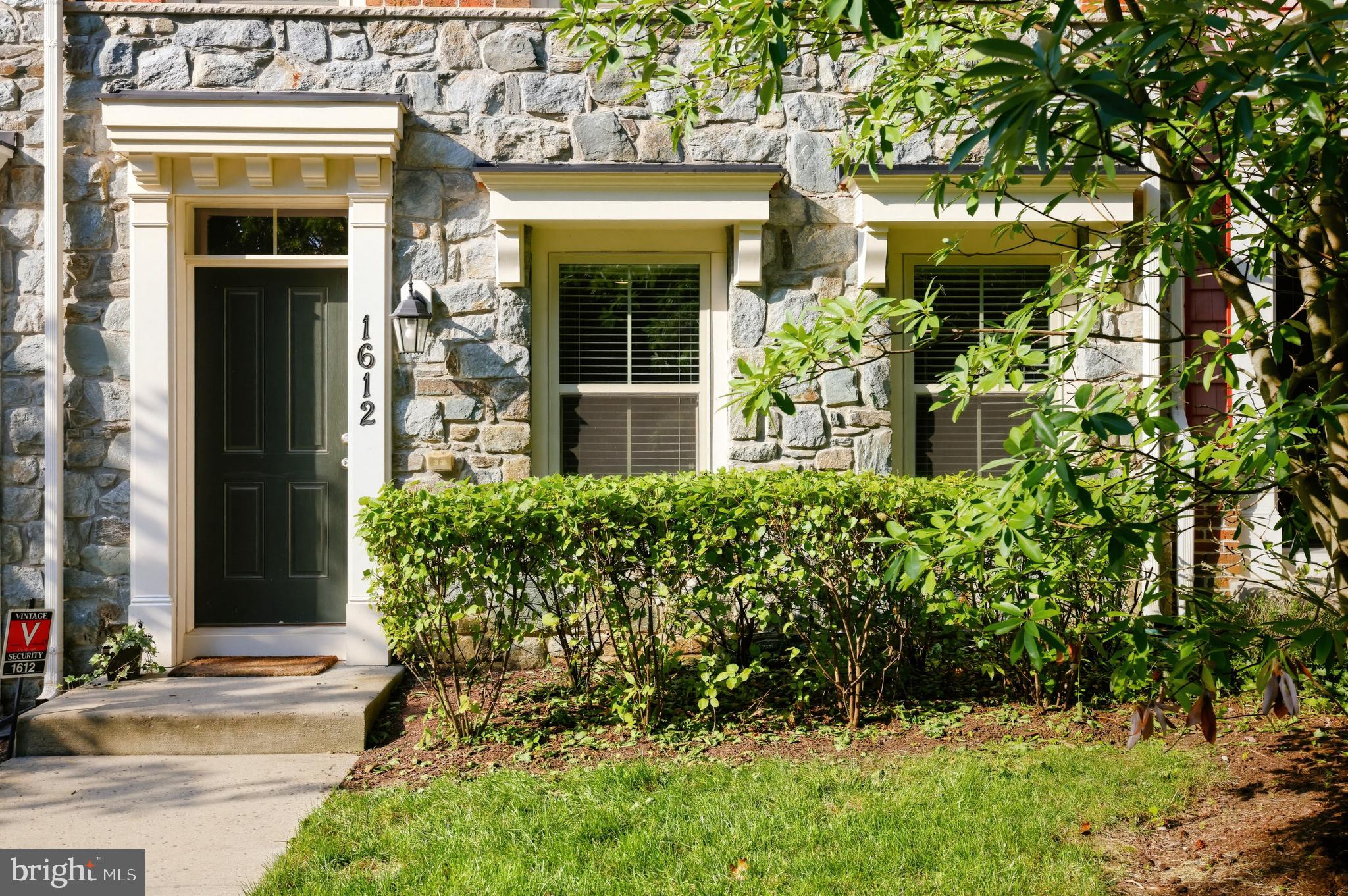 1612 BELLE DRIVE