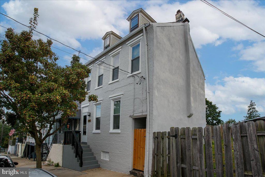 Photo of 288 S 5TH ST, COLUMBIA, PA 17512 (MLS # PALA2028638)