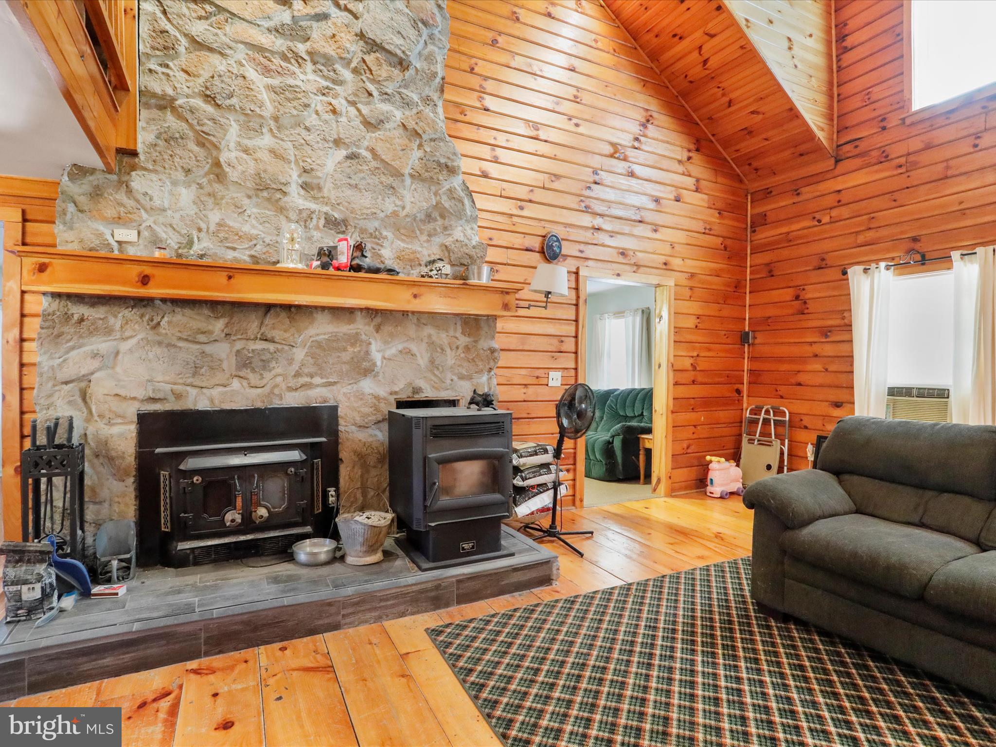 ROLLING SPRINGS FARMS WEST - Residential