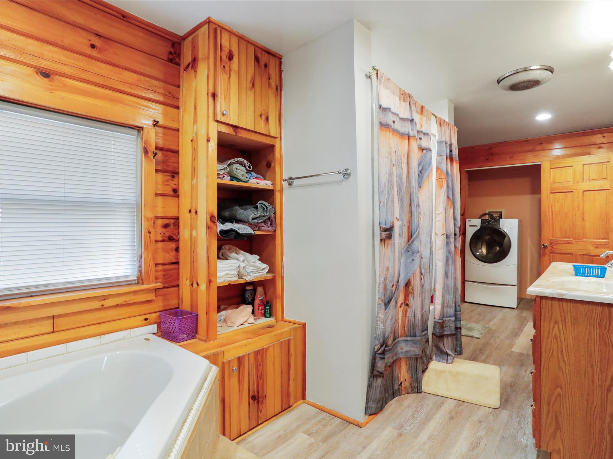 ROLLING SPRINGS FARMS WEST - Residential