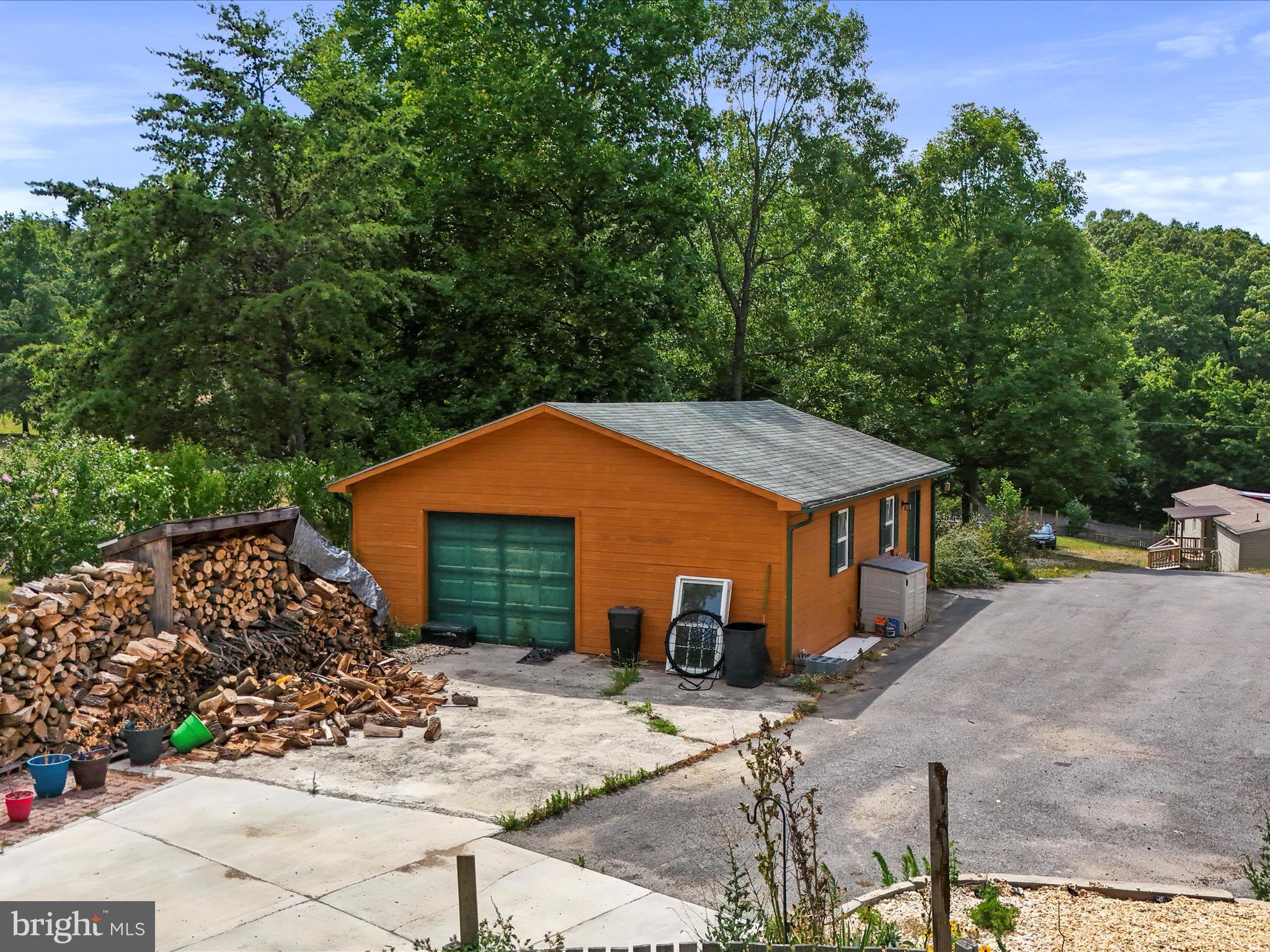 ROLLING SPRINGS FARMS WEST - Residential