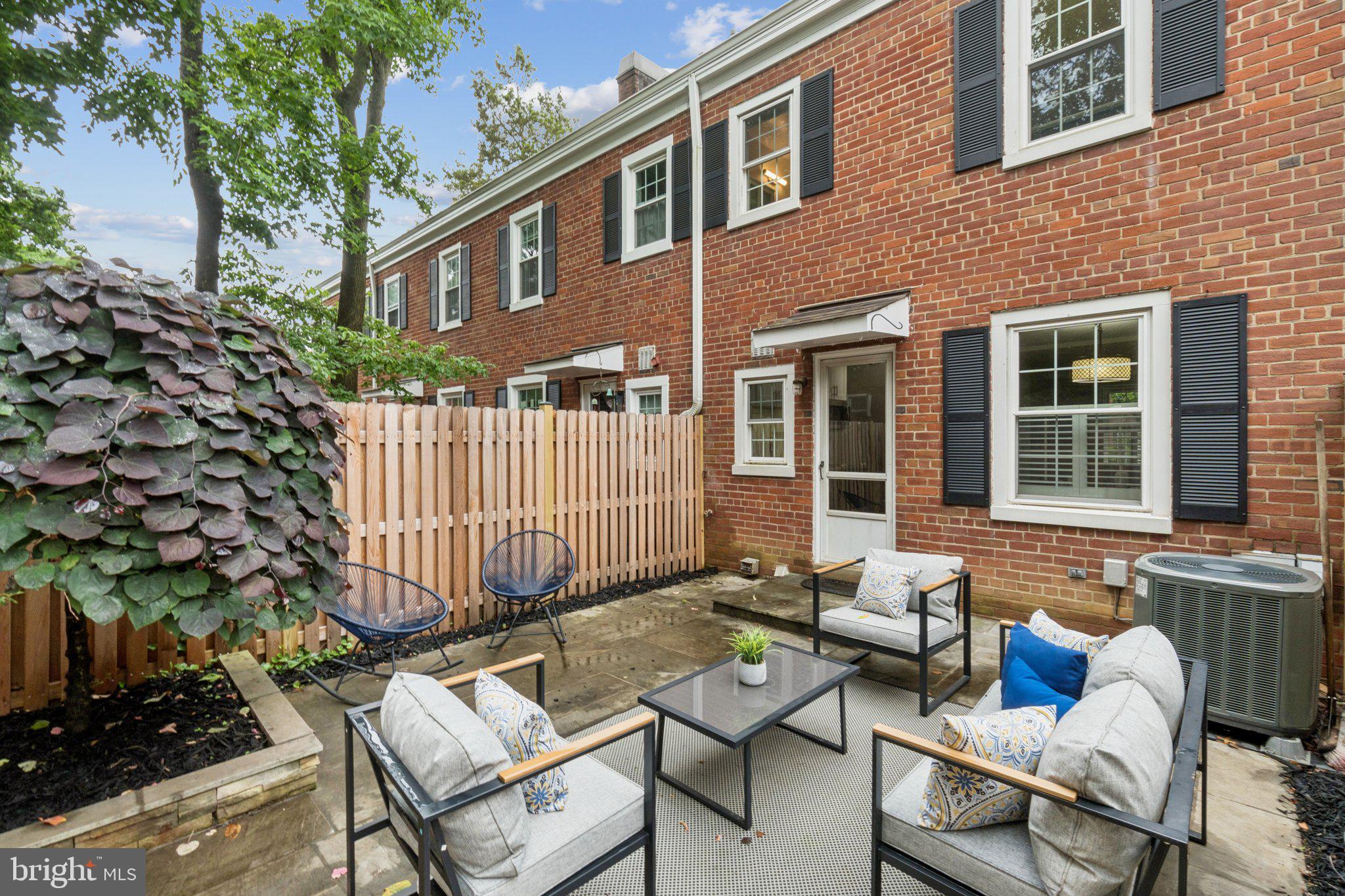 FAIRLINGTON - Residential