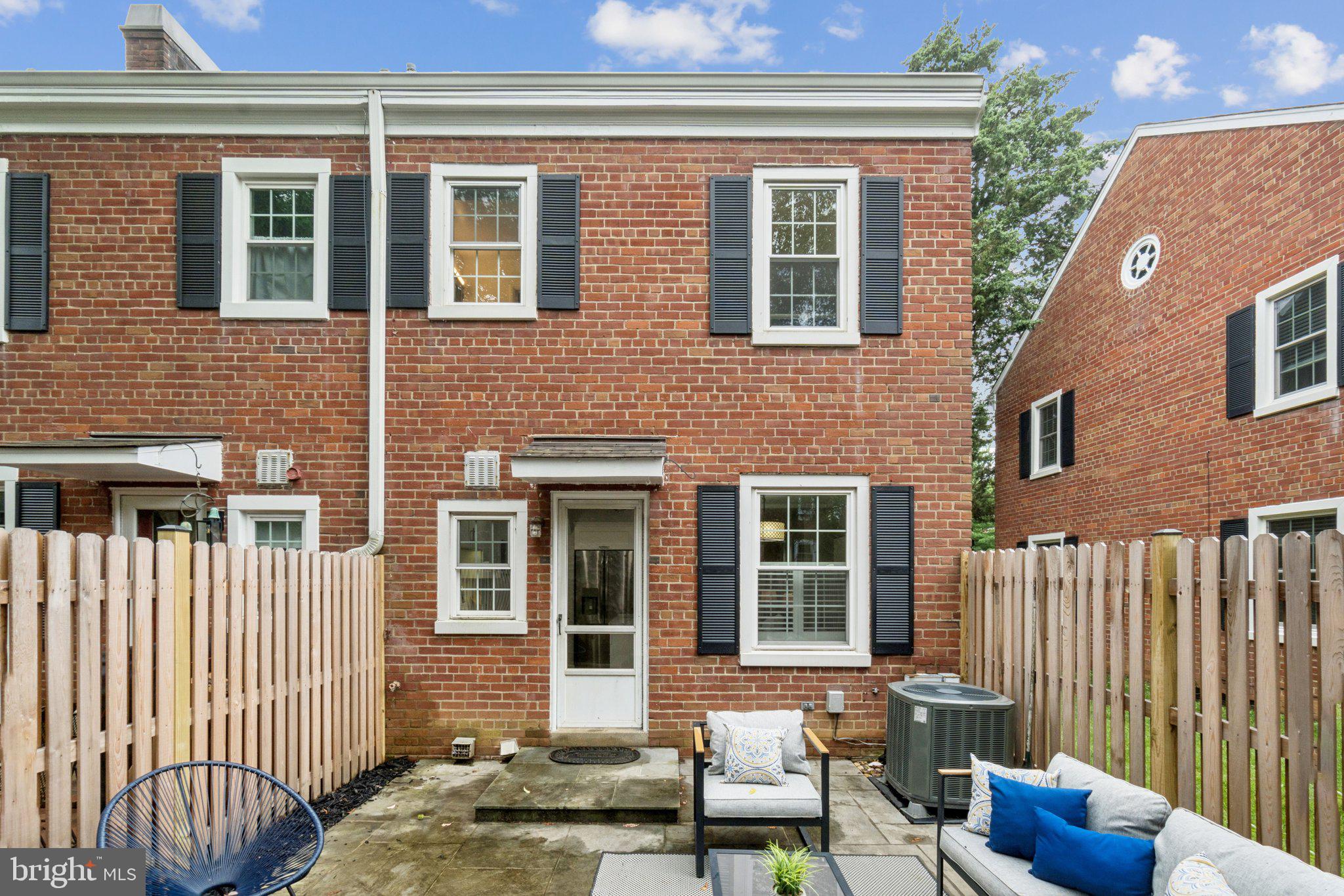 FAIRLINGTON - Residential