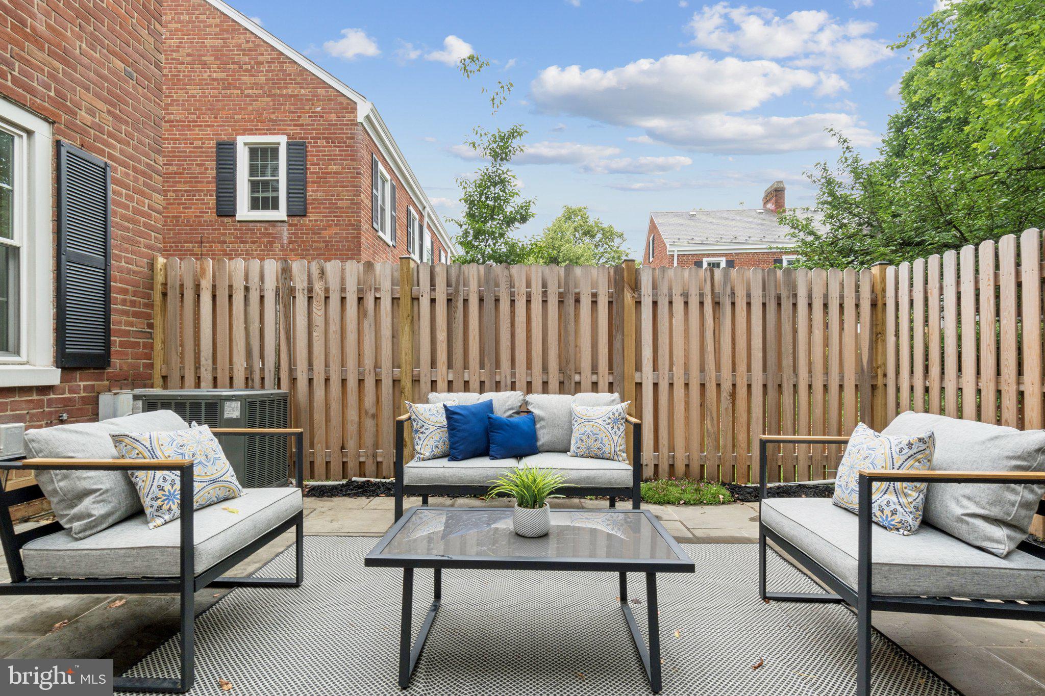 FAIRLINGTON - Residential