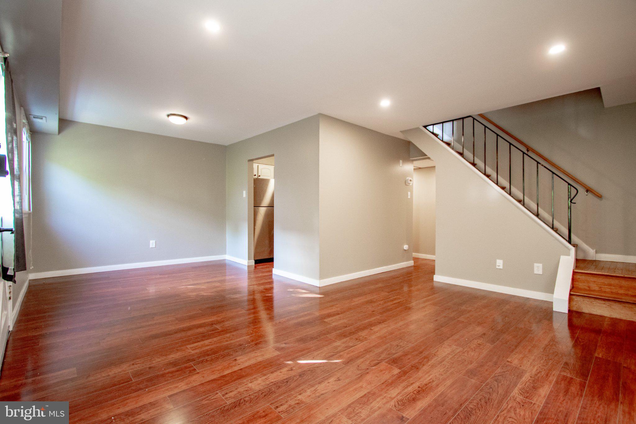 605 W MARKET STREET 22