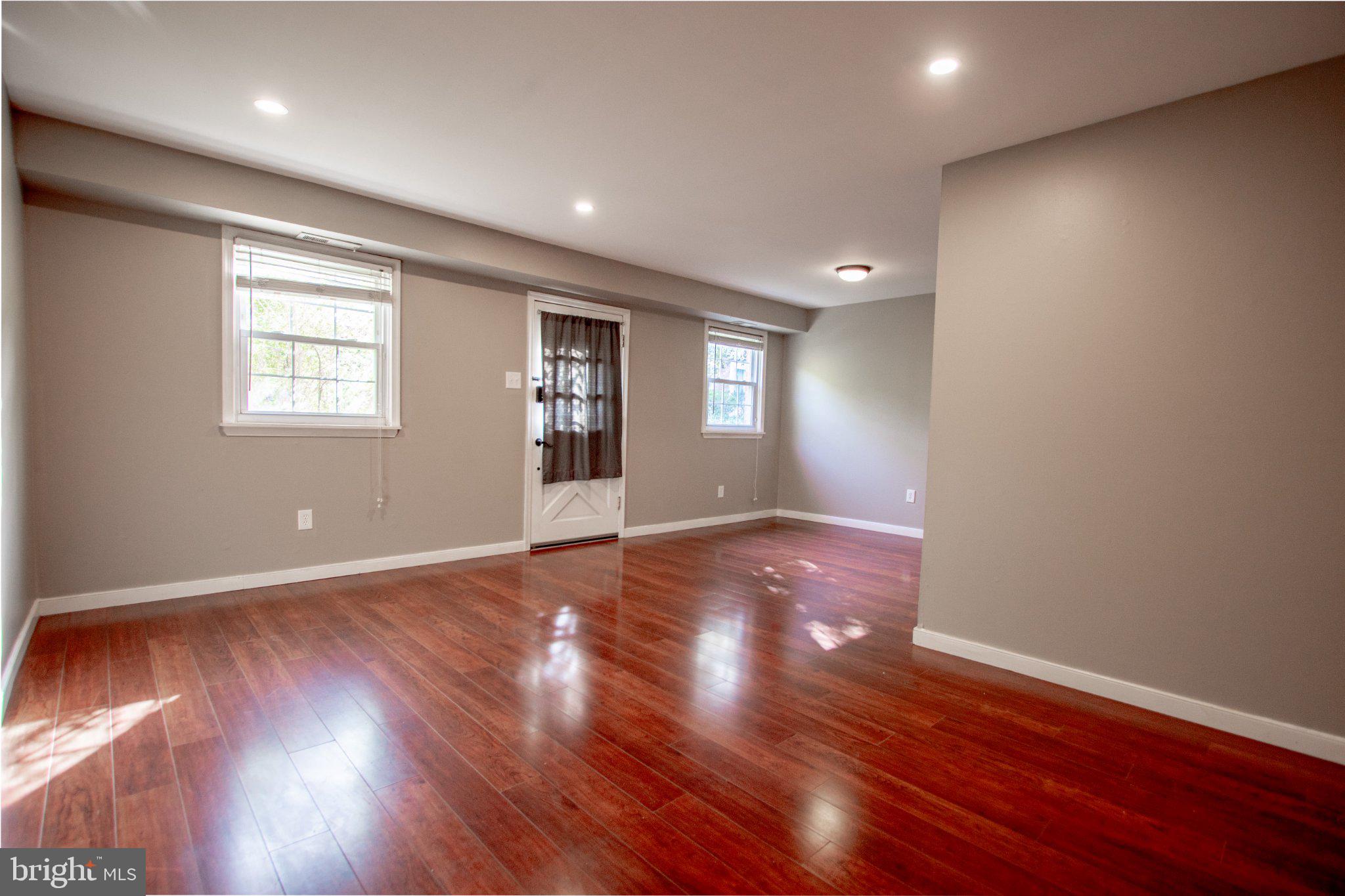 605 W MARKET STREET 22