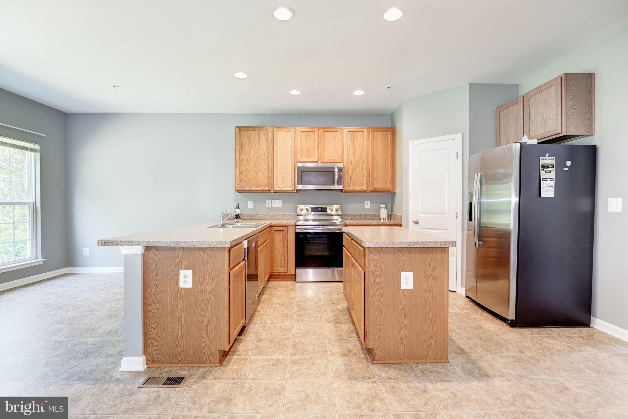 LOCH HILL - Residential Lease