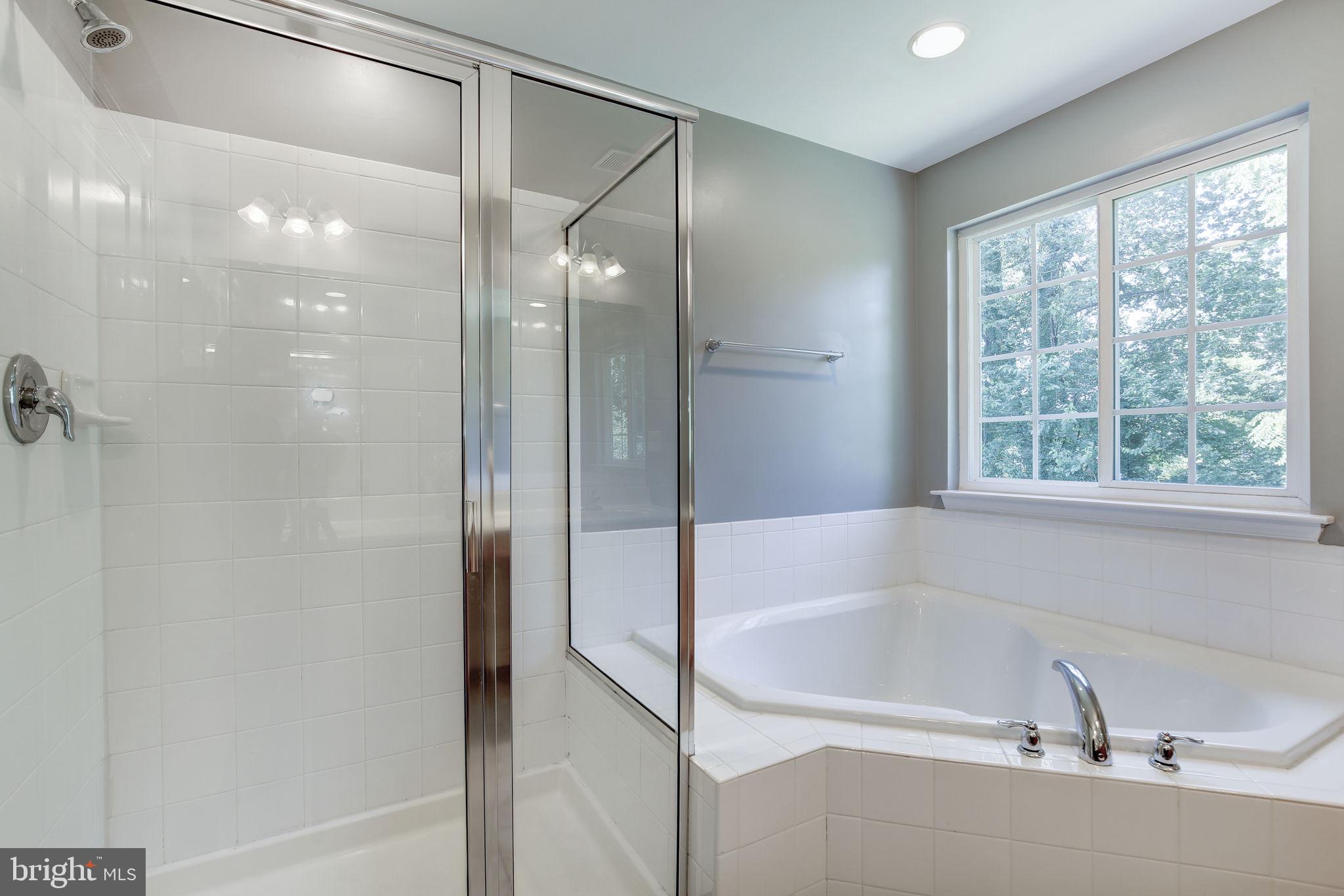 LOCH HILL - Residential Lease