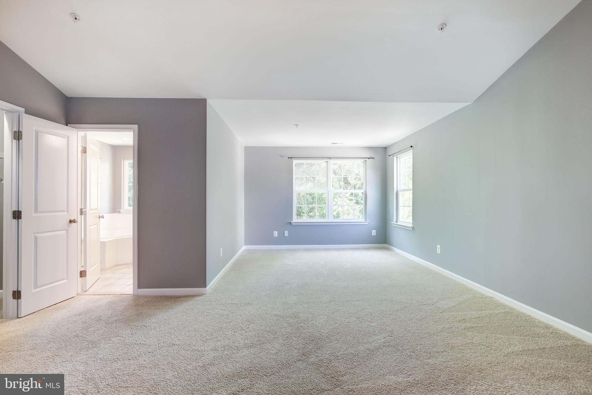 LOCH HILL - Residential Lease