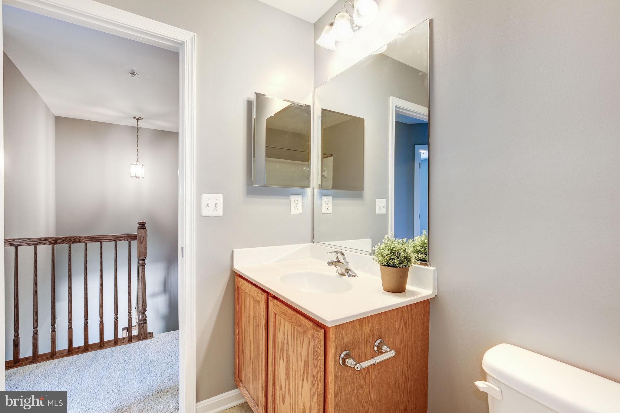 LOCH HILL - Residential Lease