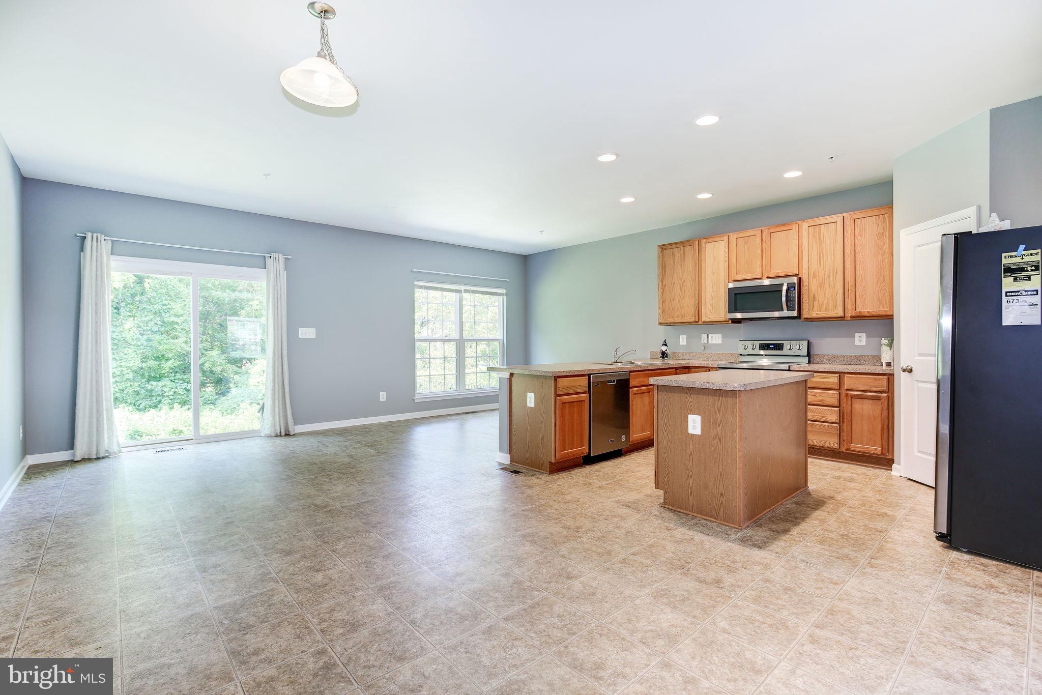 LOCH HILL - Residential Lease