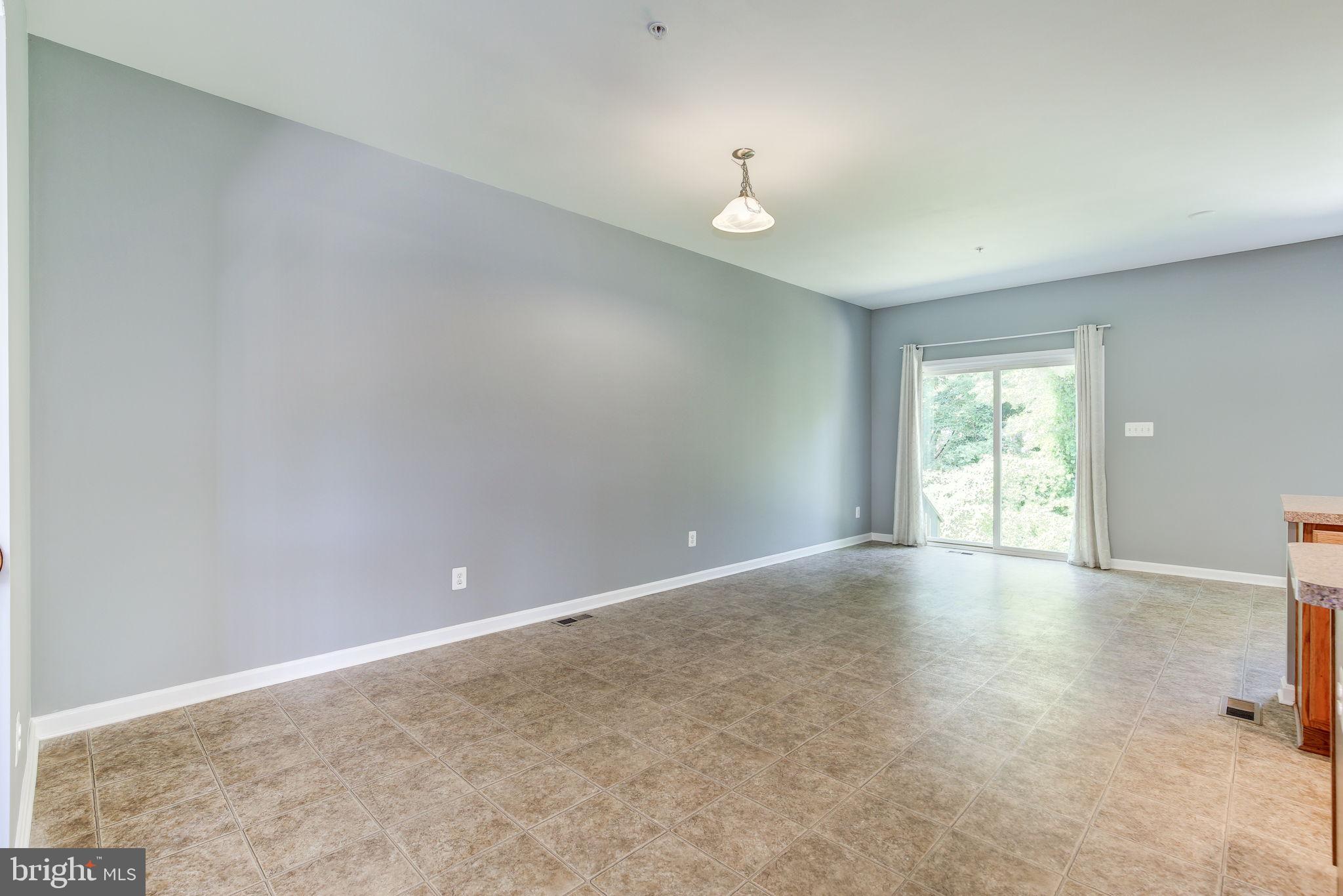 LOCH HILL - Residential Lease