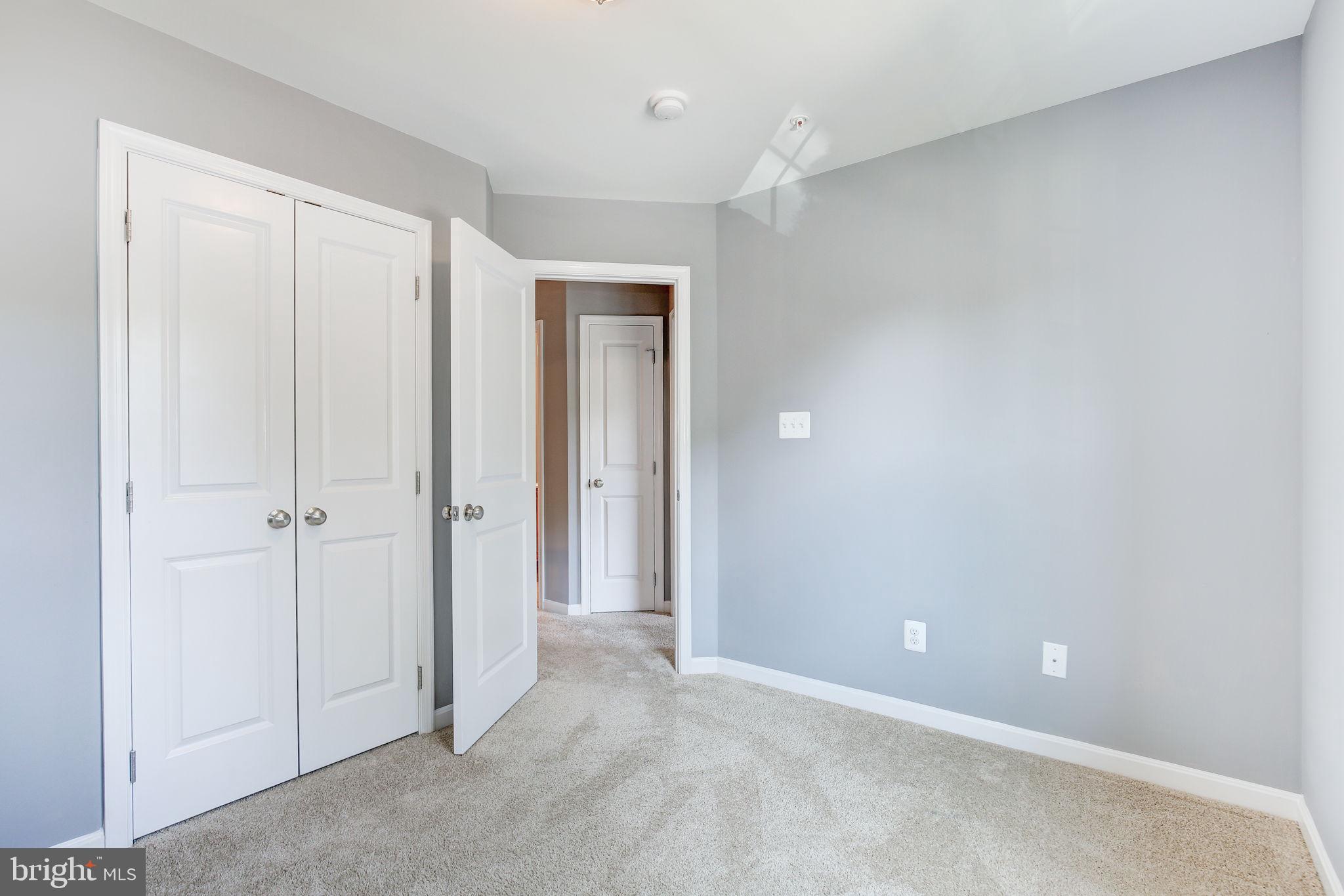 LOCH HILL - Residential Lease