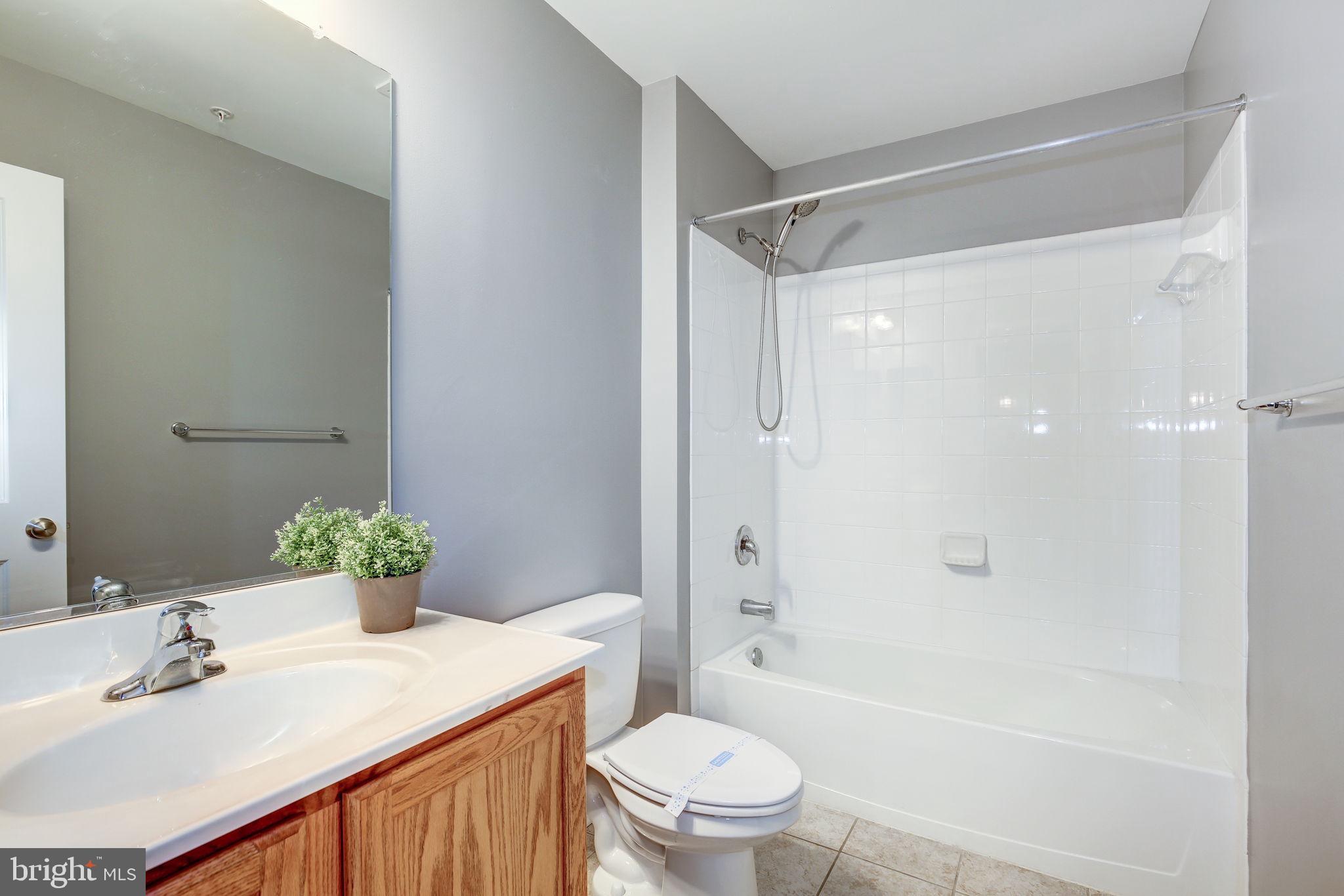 LOCH HILL - Residential Lease