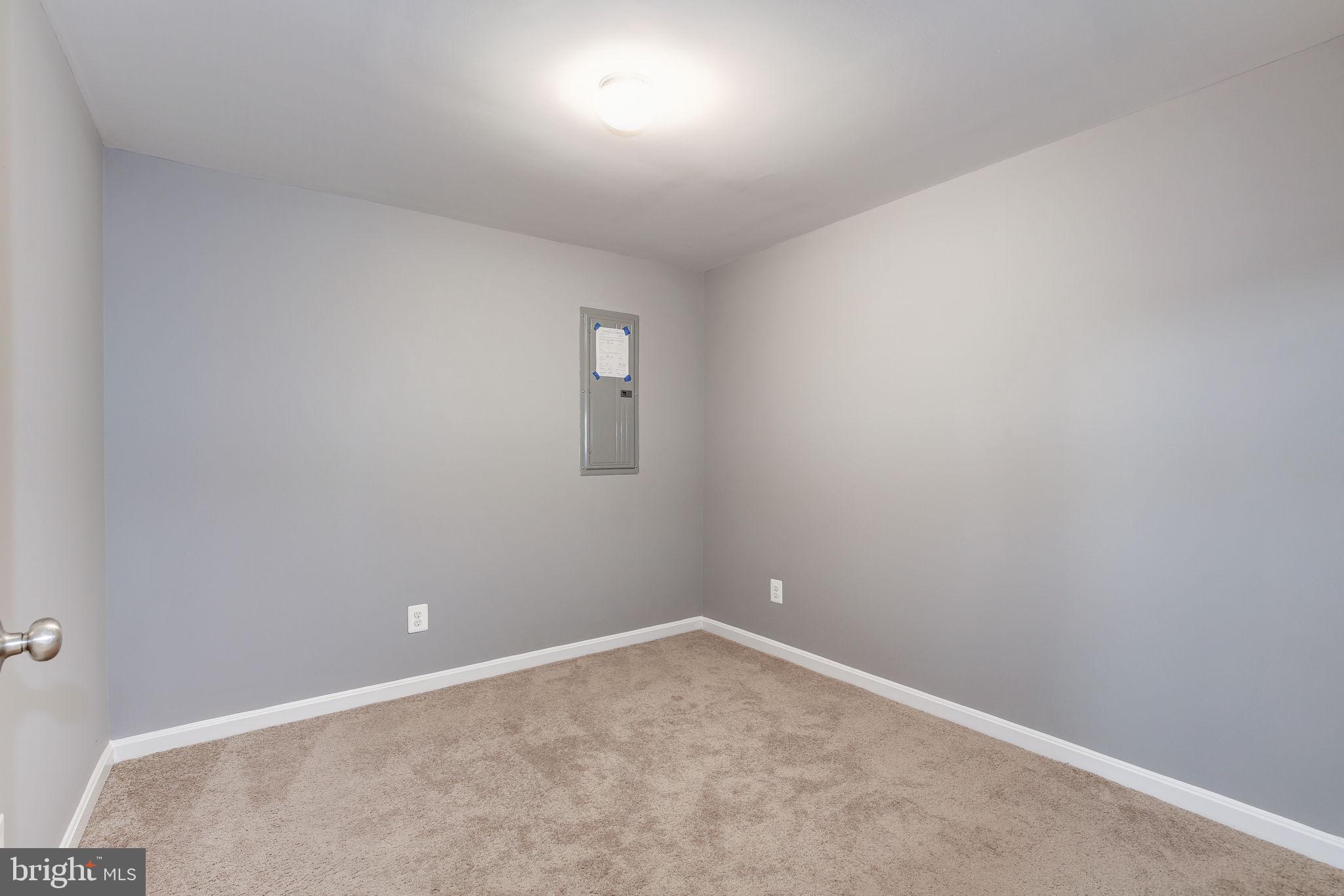 LOCH HILL - Residential Lease