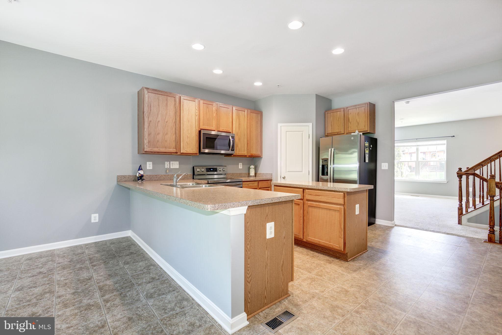 LOCH HILL - Residential Lease