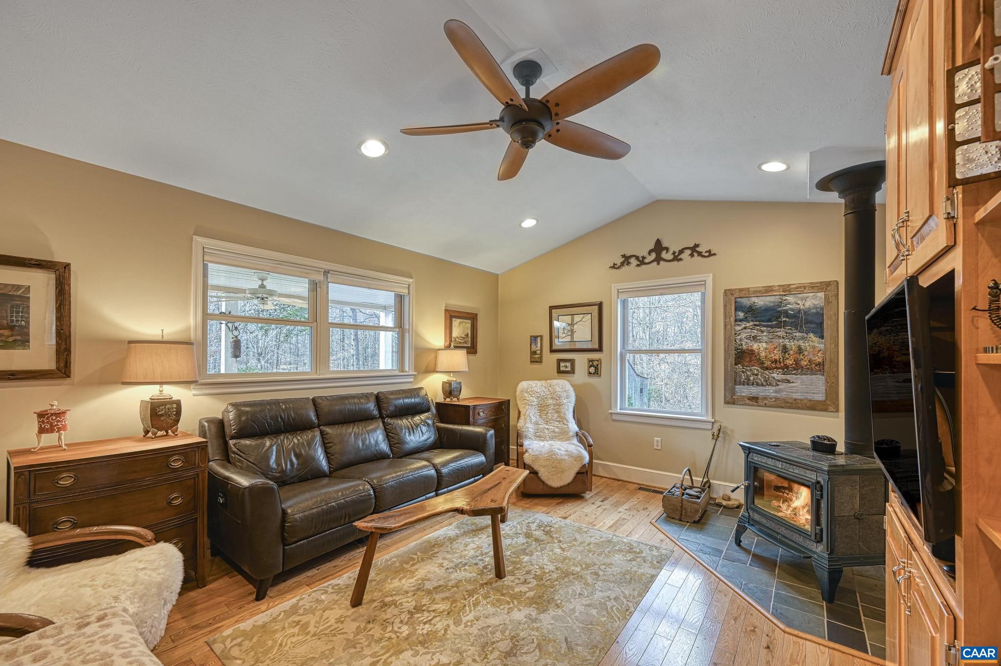 PIEDMONT SHORES - Residential