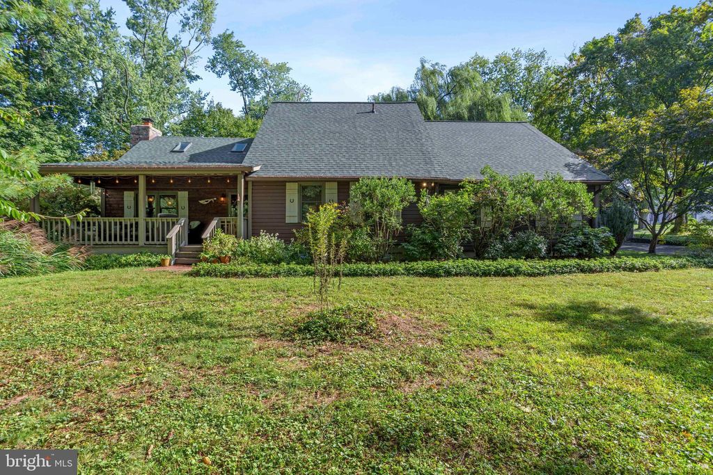 Photo of 571 N Middletown Road, MEDIA, PA 19063 (MLS # PADE2101312)