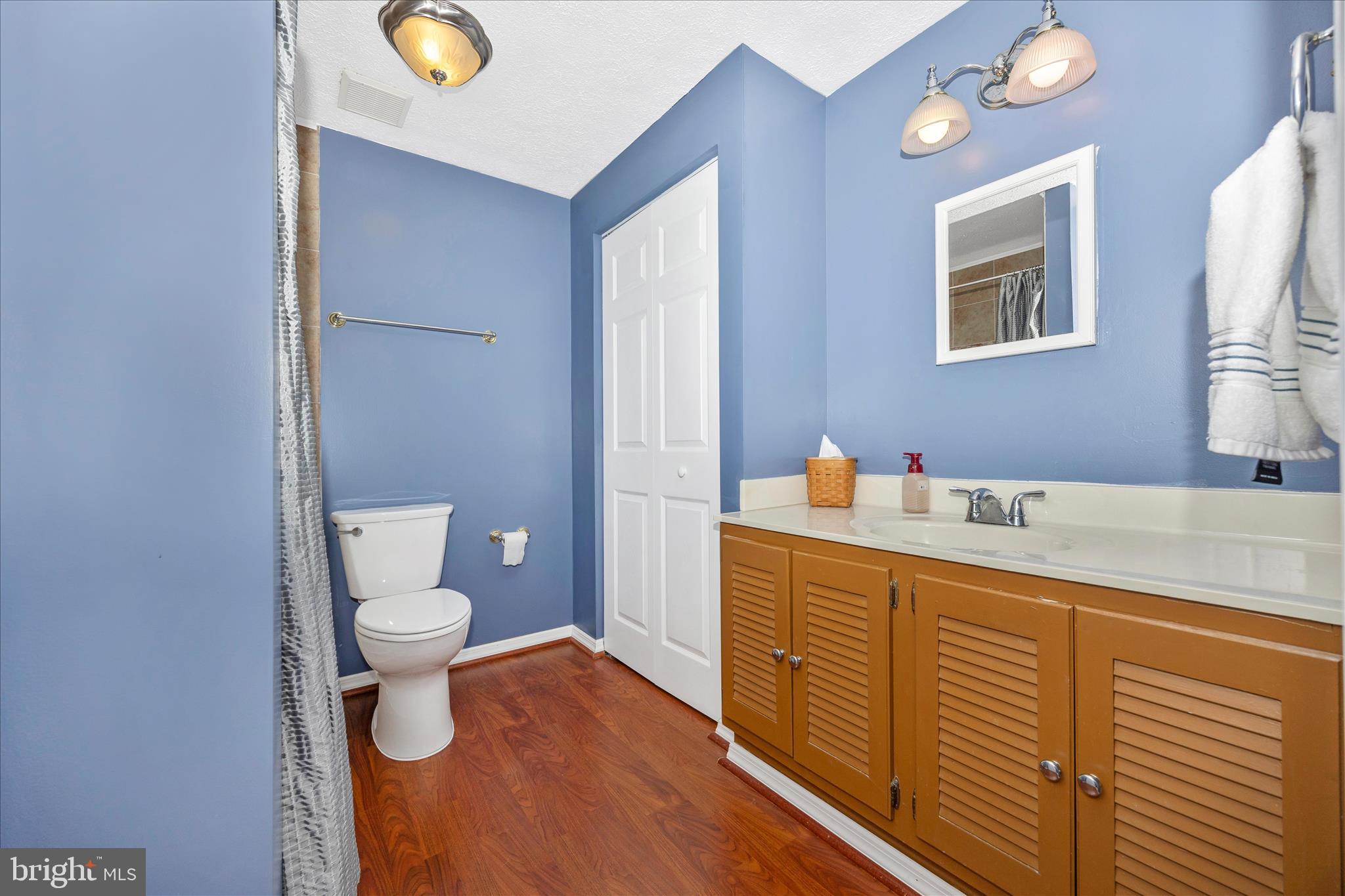 GLADE MANOR - Residential