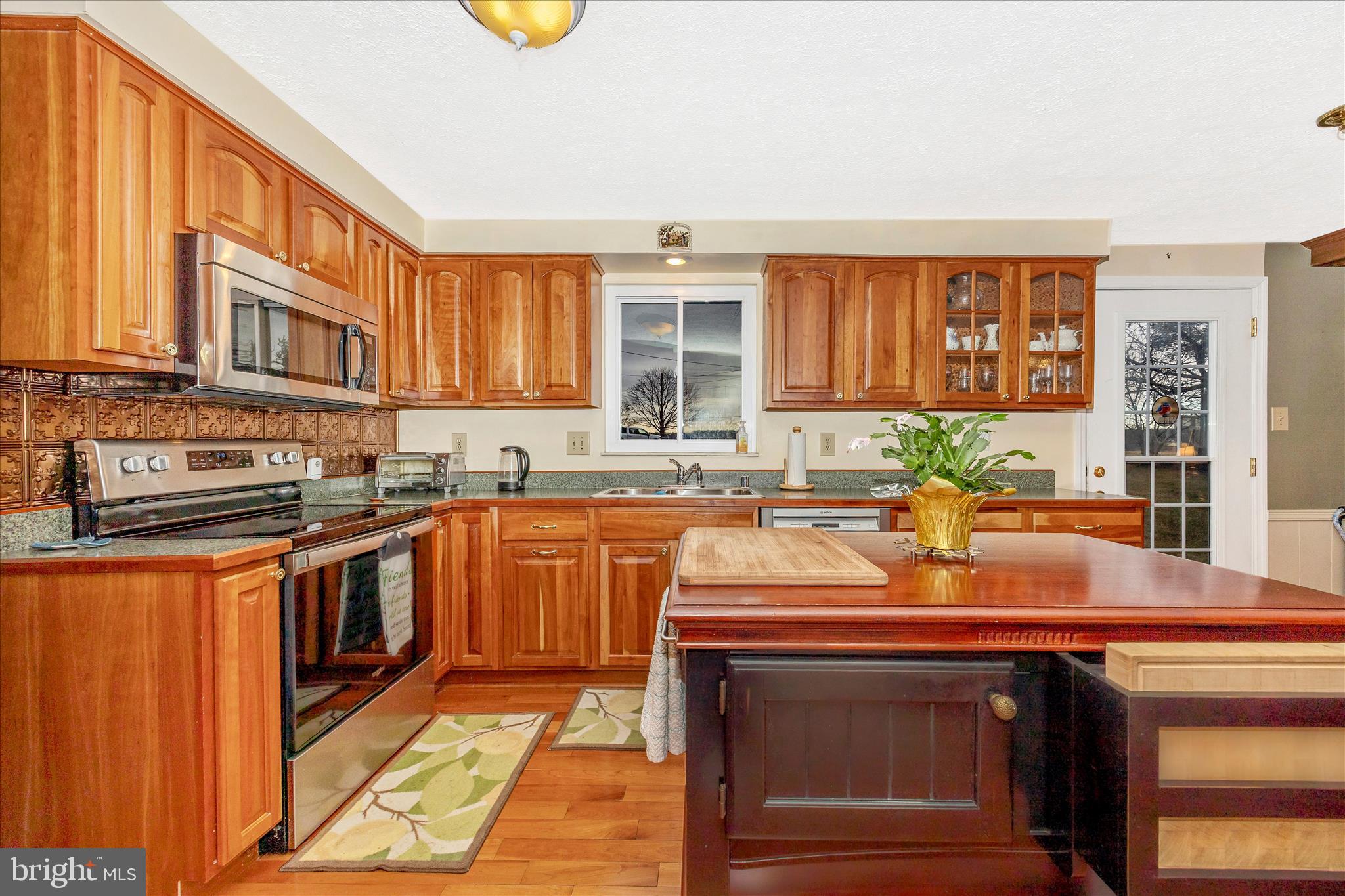 GLADE MANOR - Residential