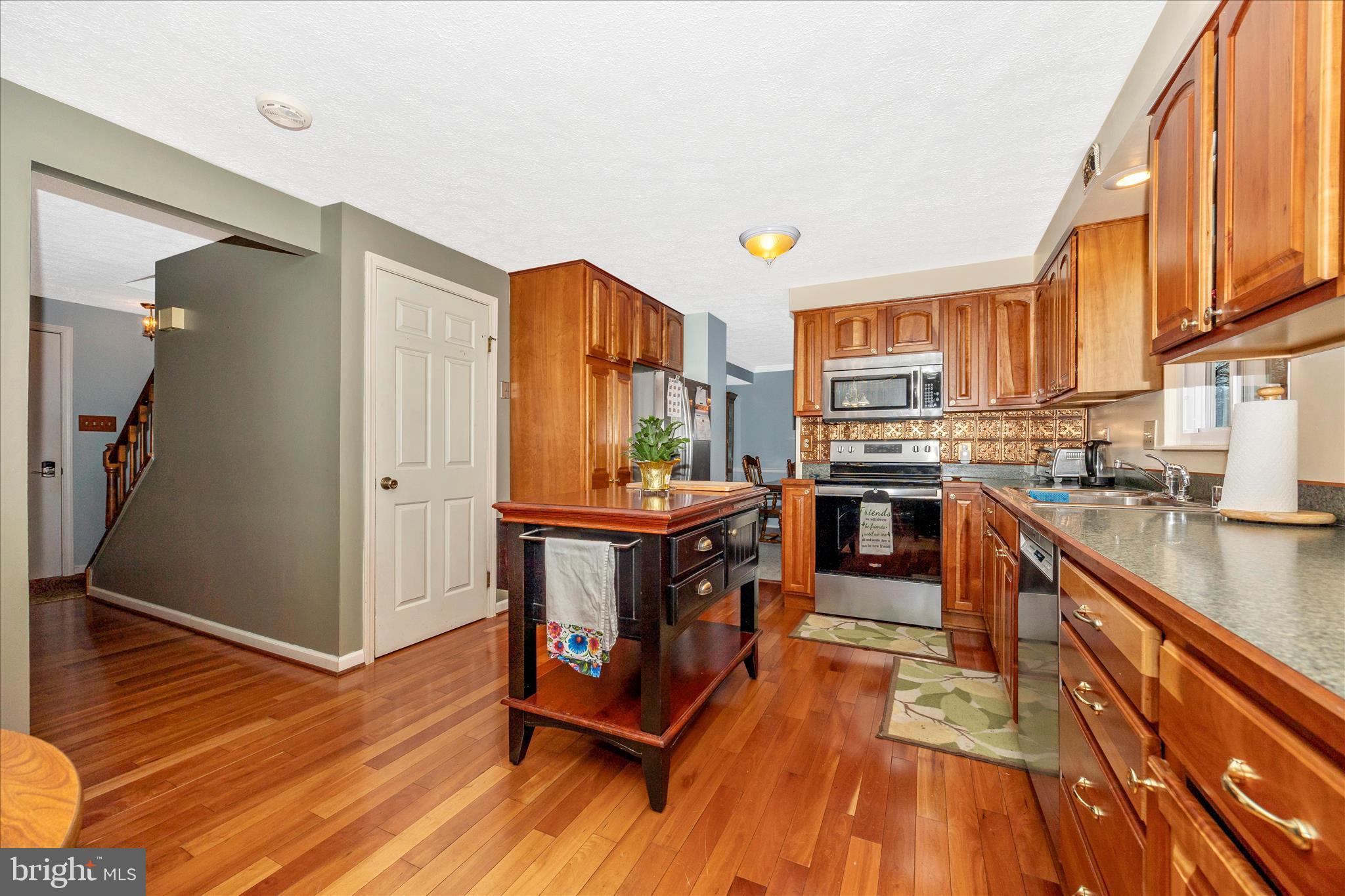 GLADE MANOR - Residential