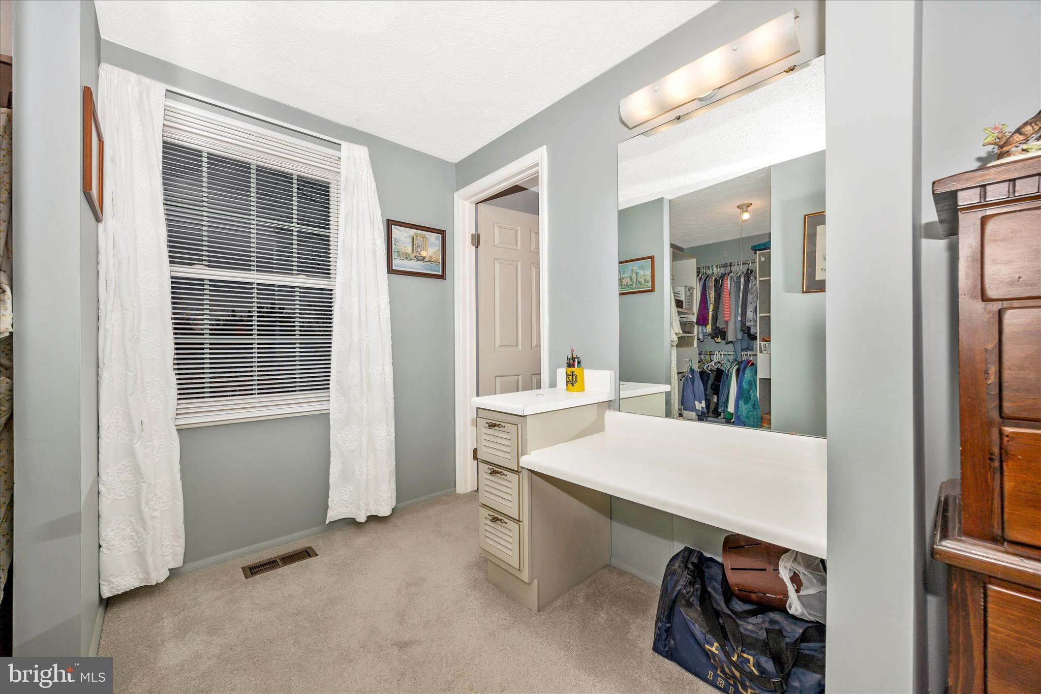 GLADE MANOR - Residential