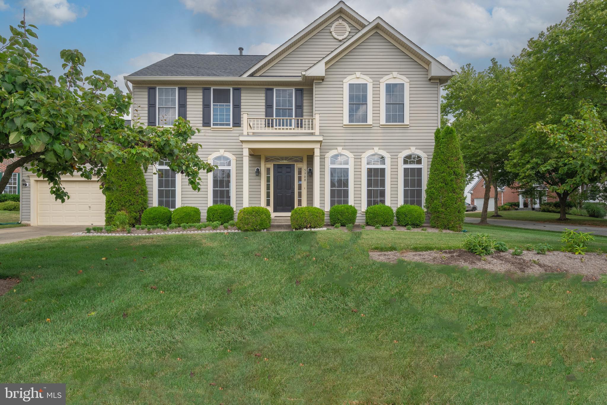 LYNDWOOD MANOR - Residential