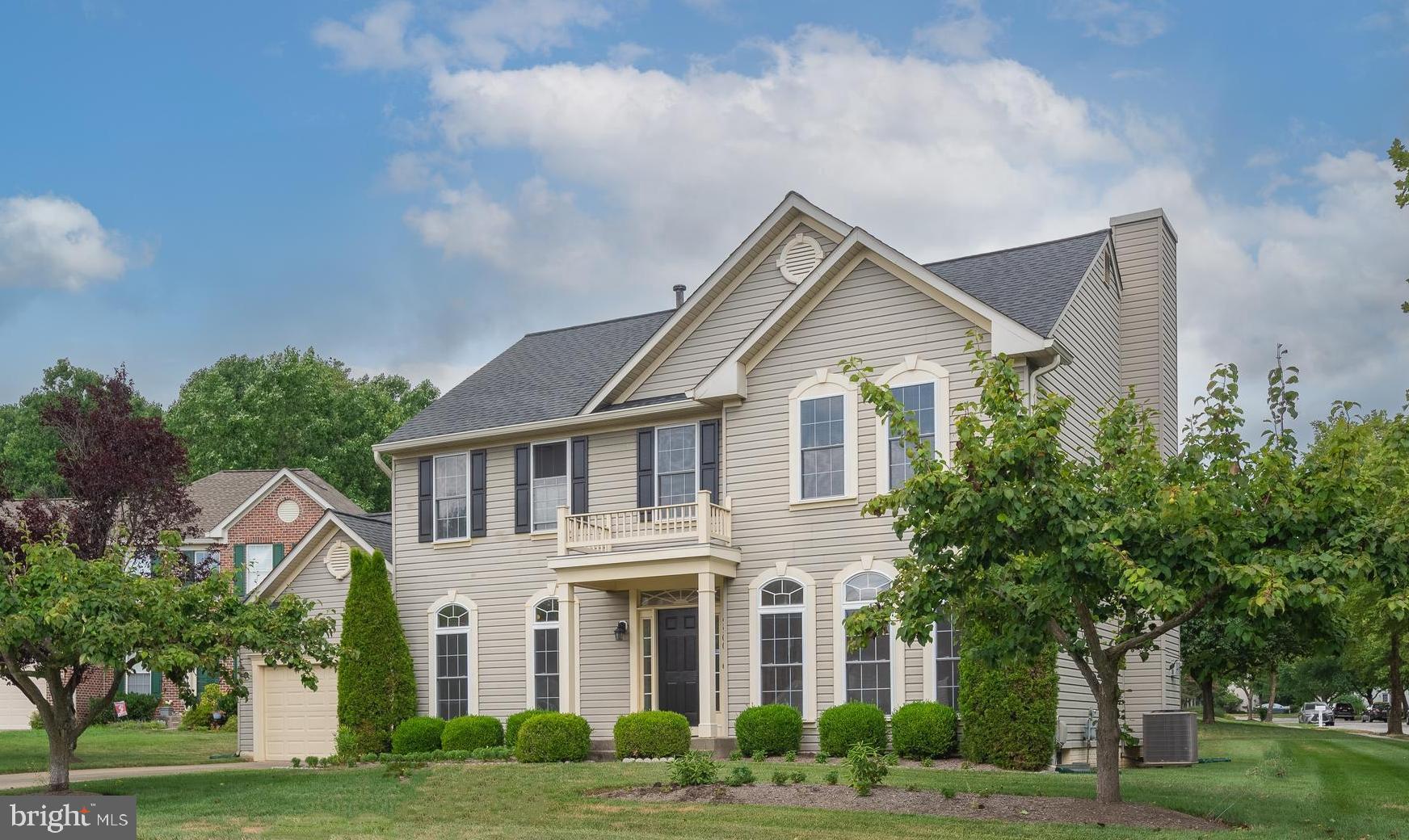 LYNDWOOD MANOR - Residential