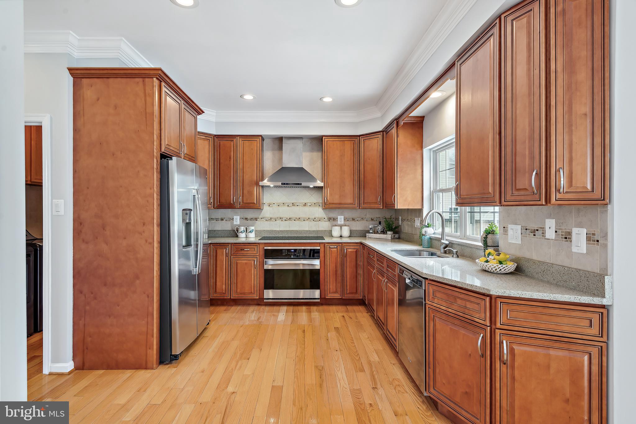 LYNDWOOD MANOR - Residential