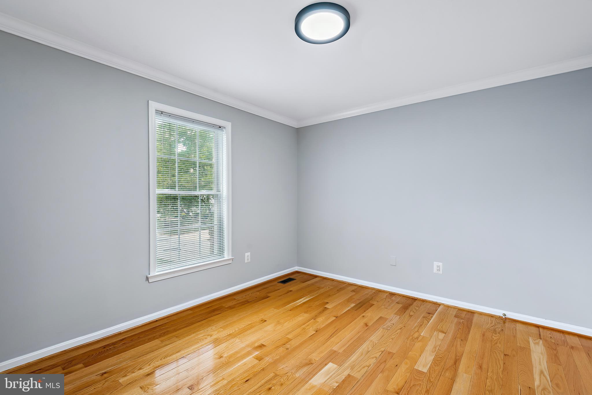 LYNDWOOD MANOR - Residential