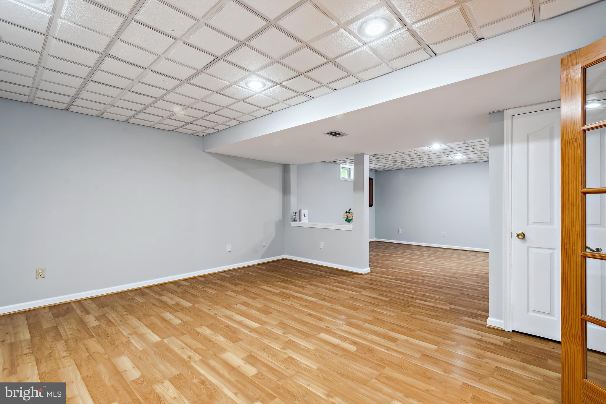 LYNDWOOD MANOR - Residential