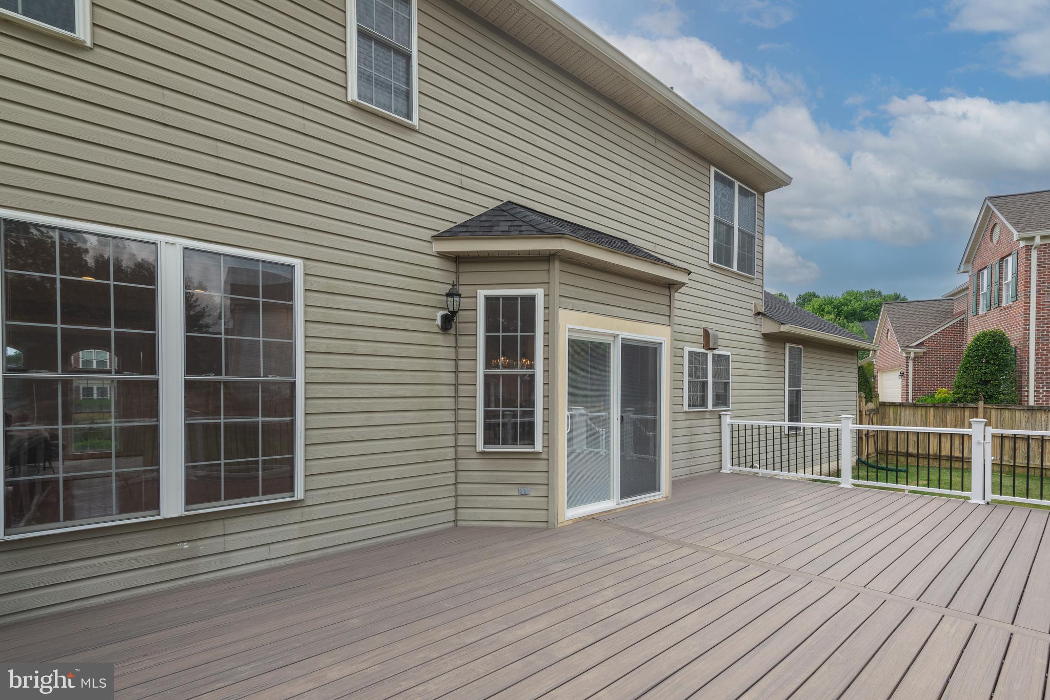 LYNDWOOD MANOR - Residential