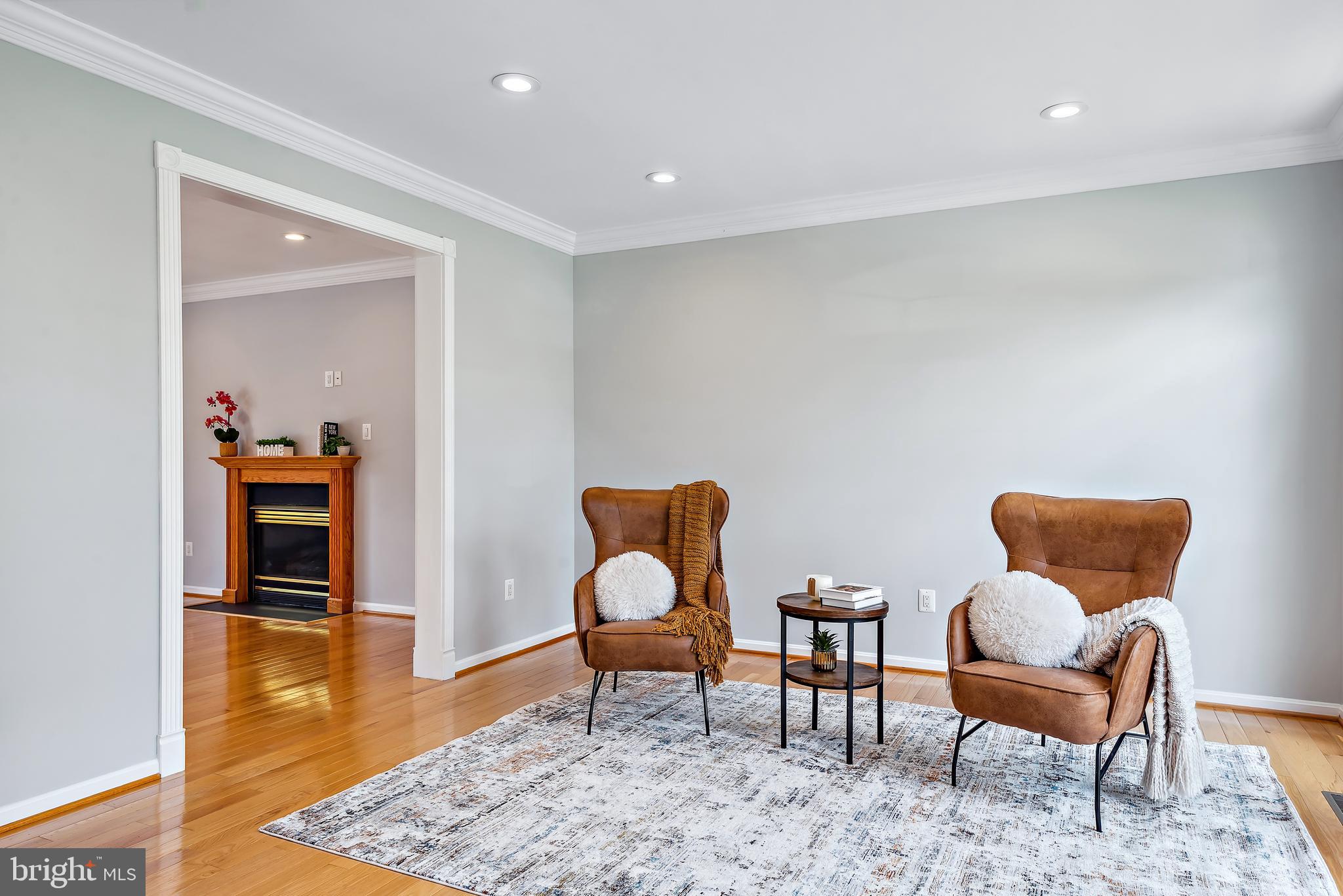 LYNDWOOD MANOR - Residential